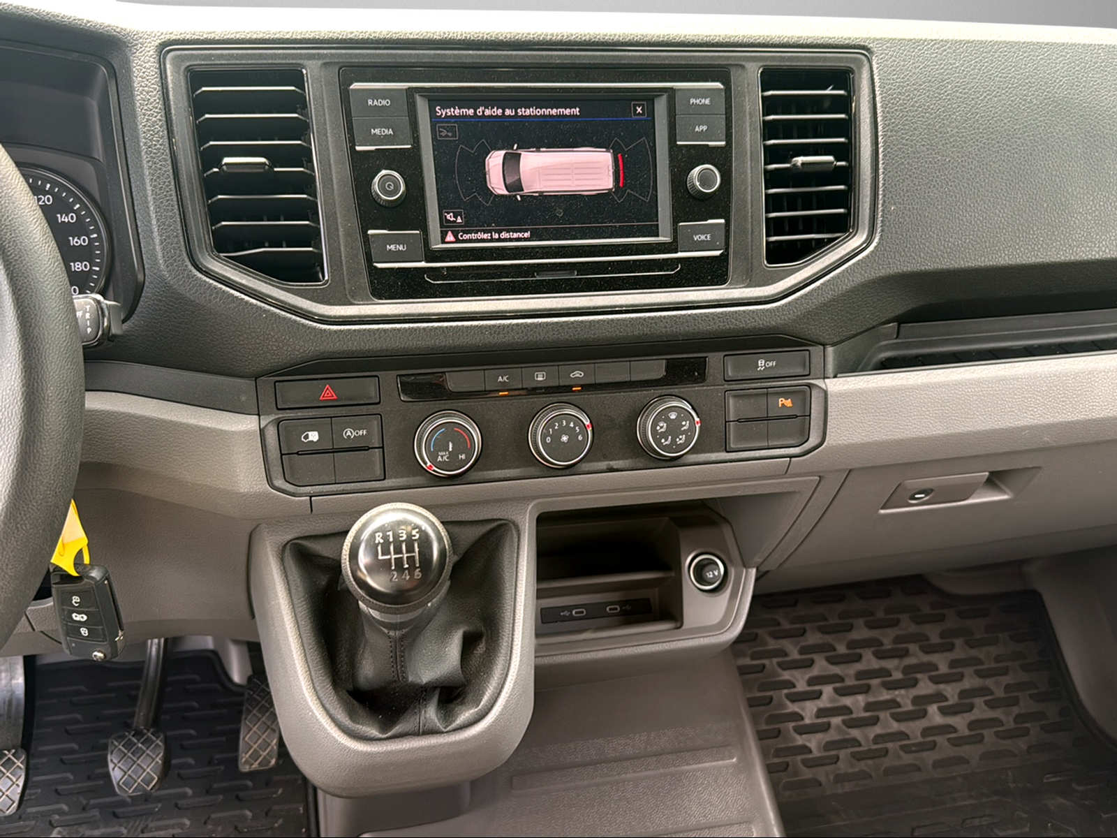VW Crafter 35 2.0 TDI L3 HD-image-10