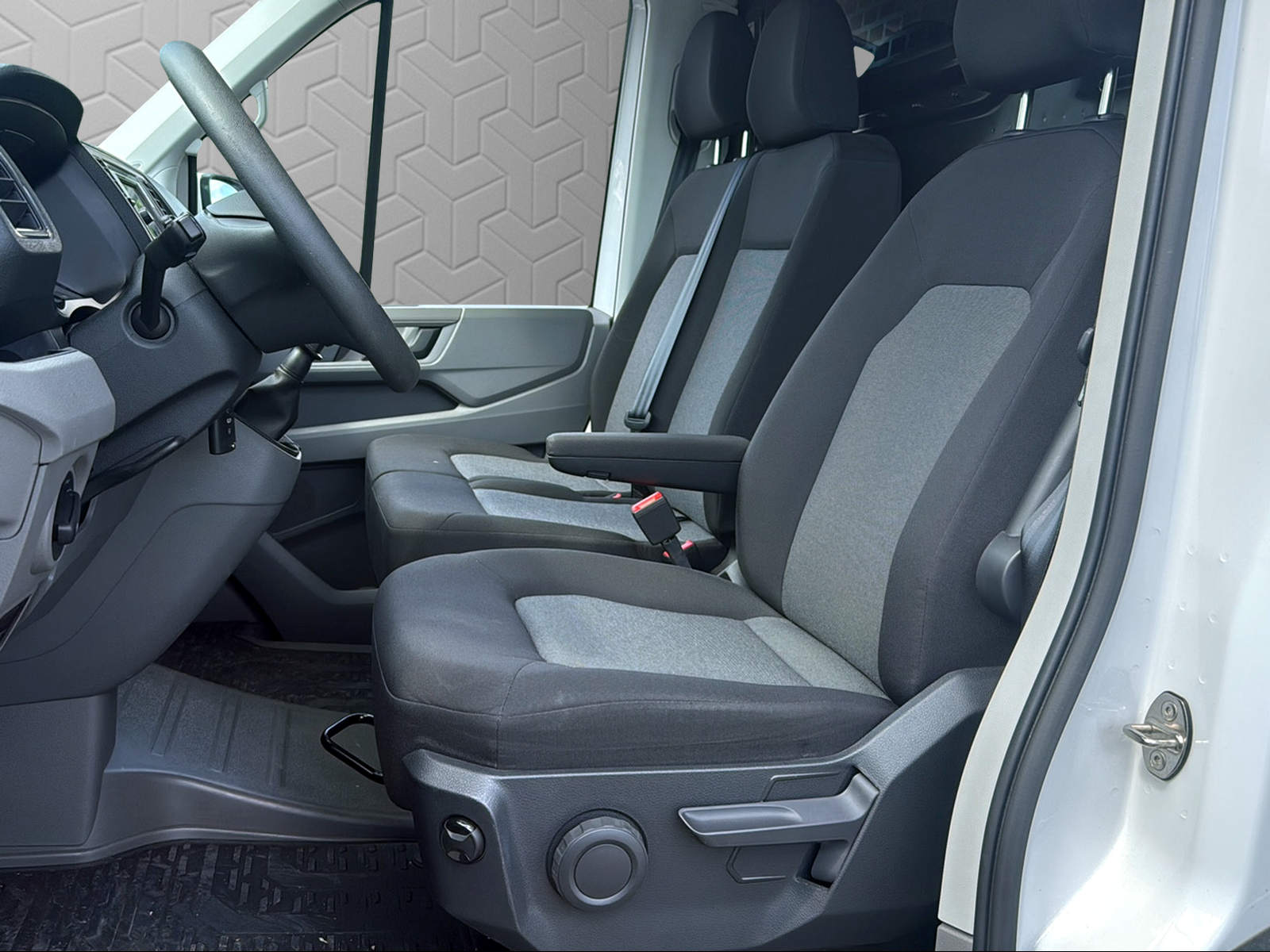 VW Crafter 35 2.0 TDI L3 HD-image-6