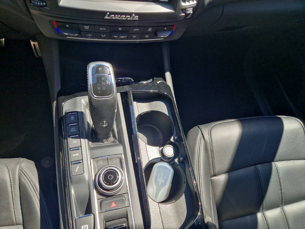 MASERATI Levante 3.0 V6 S GranSport-image-14