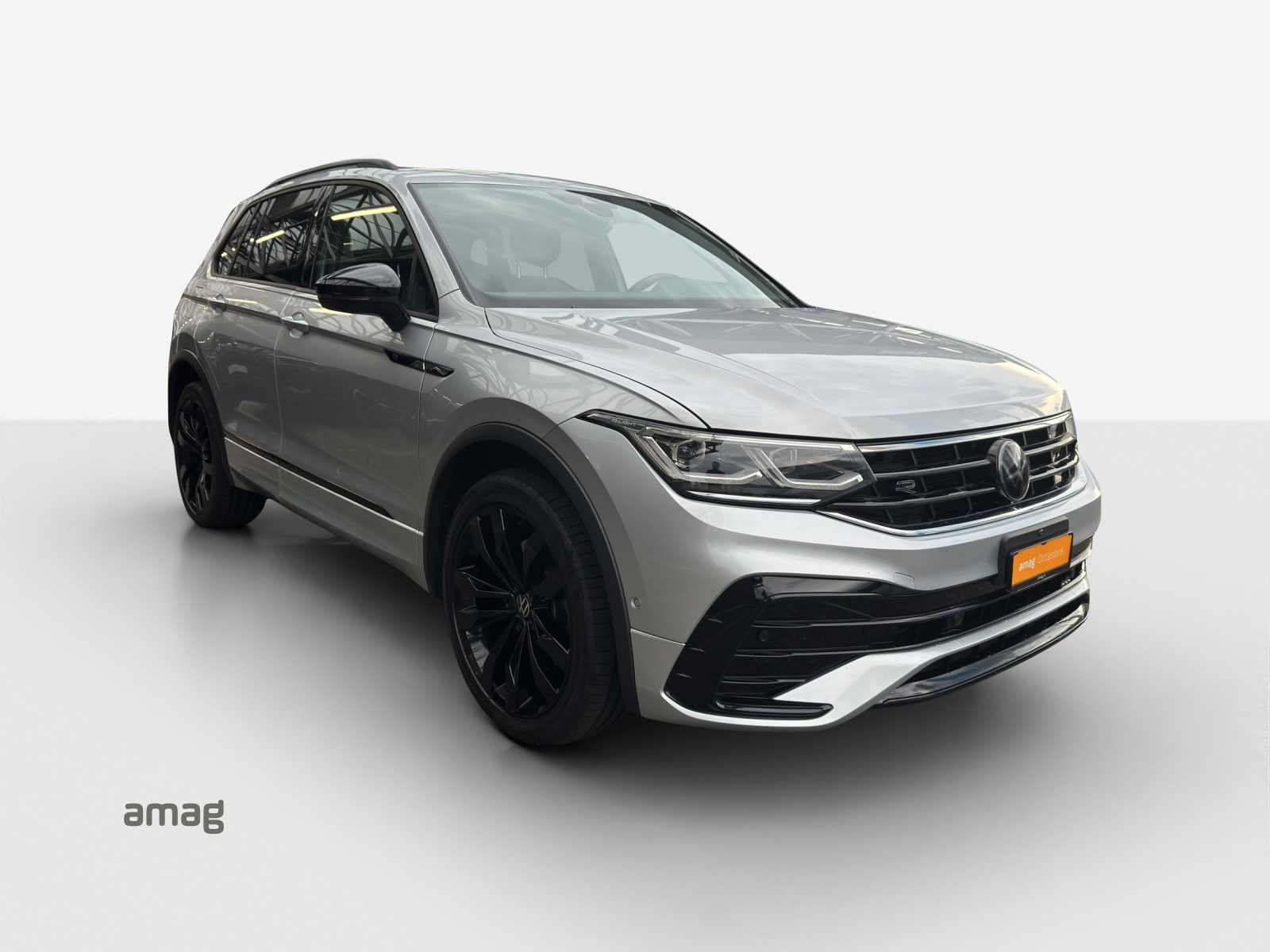 VW Tiguan 2.0TSI R-Line 4Motion DSG-image-5