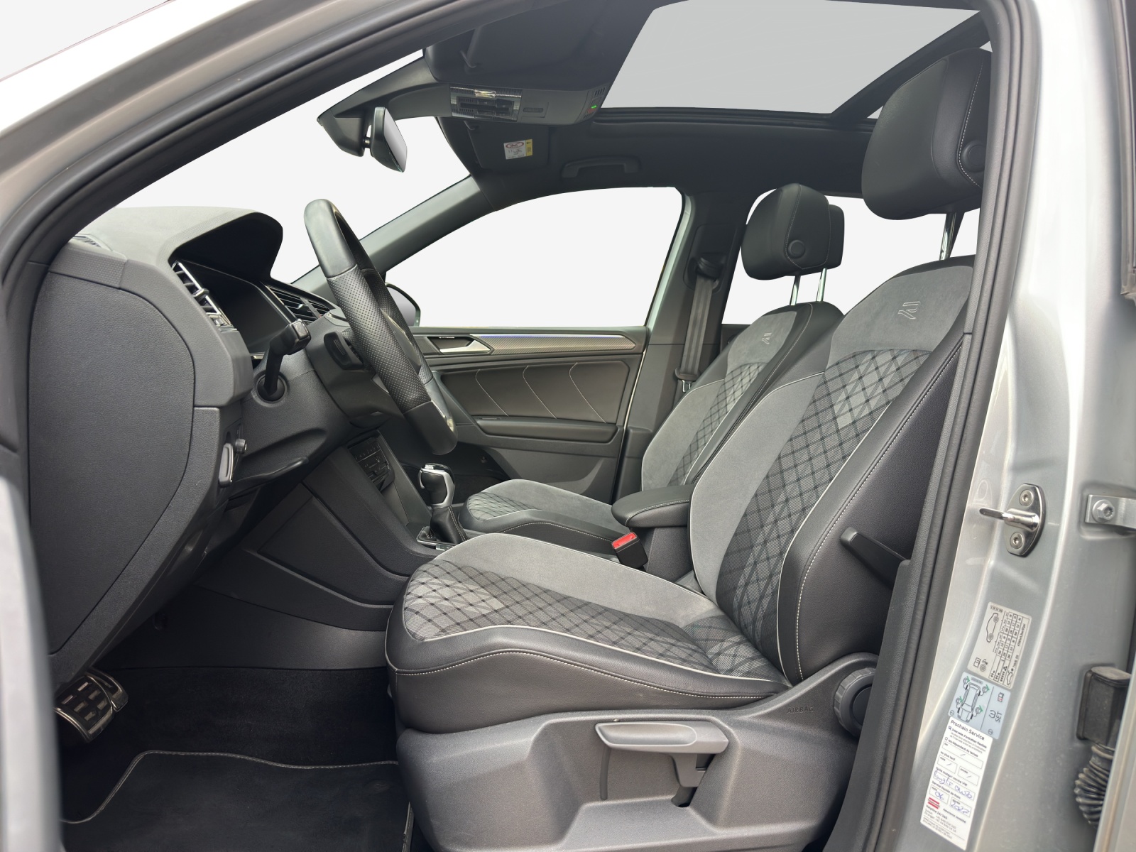 VW Tiguan 2.0TSI R-Line 4Motion DSG-image-7