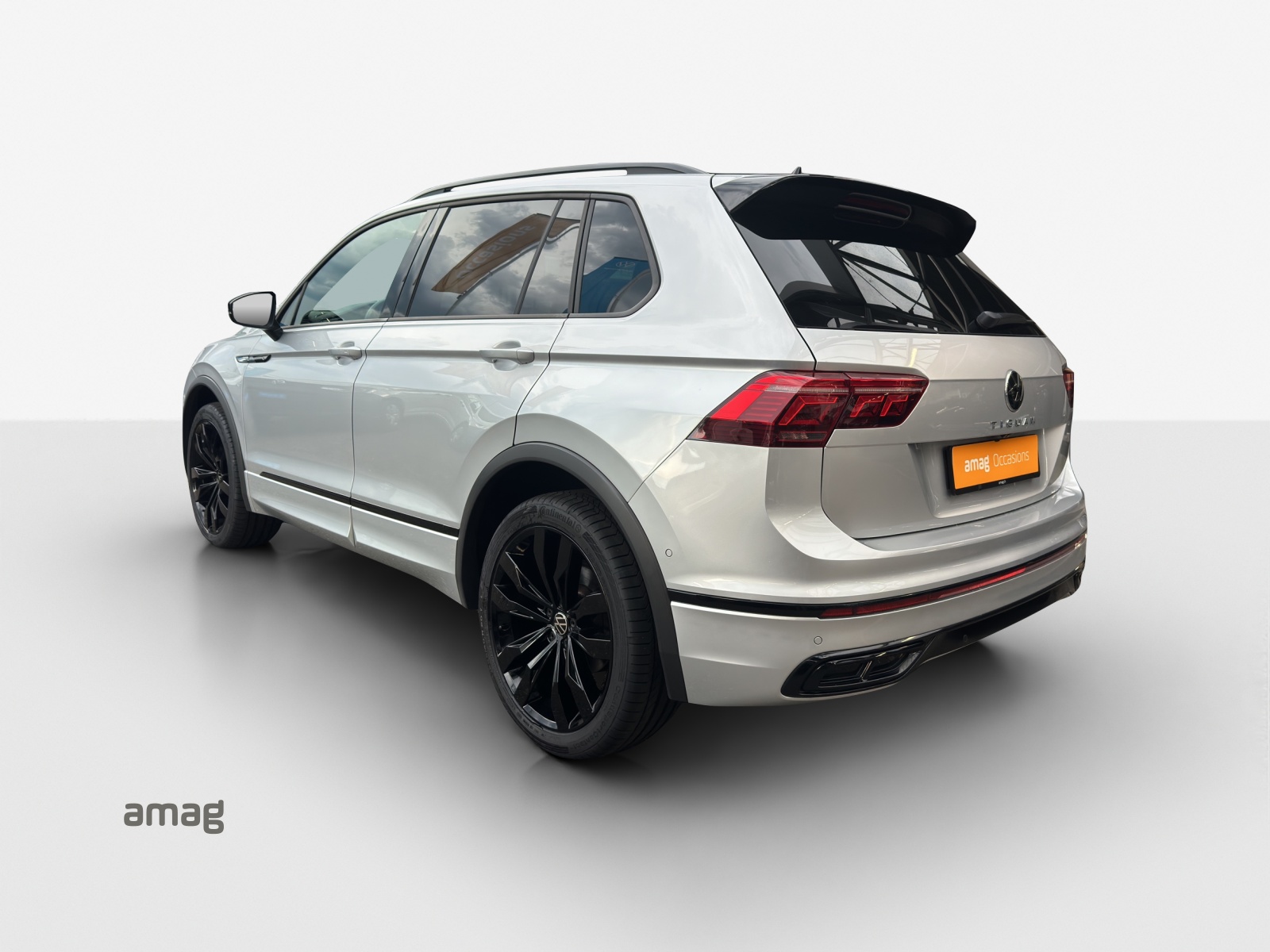 VW Tiguan 2.0TSI R-Line 4Motion DSG-image-2