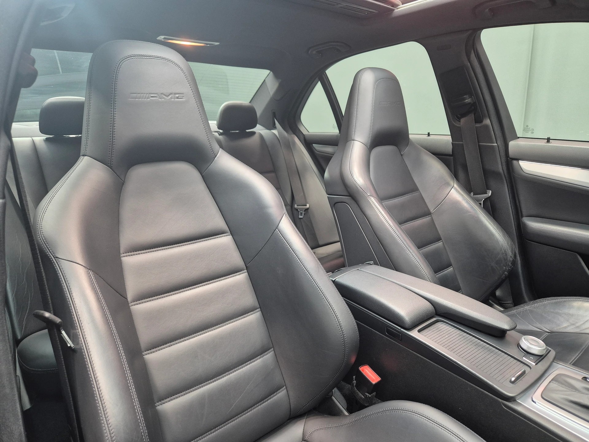 MERCEDES-BENZ C 63 AMG Avantgarde 7G-Tronic-image-13