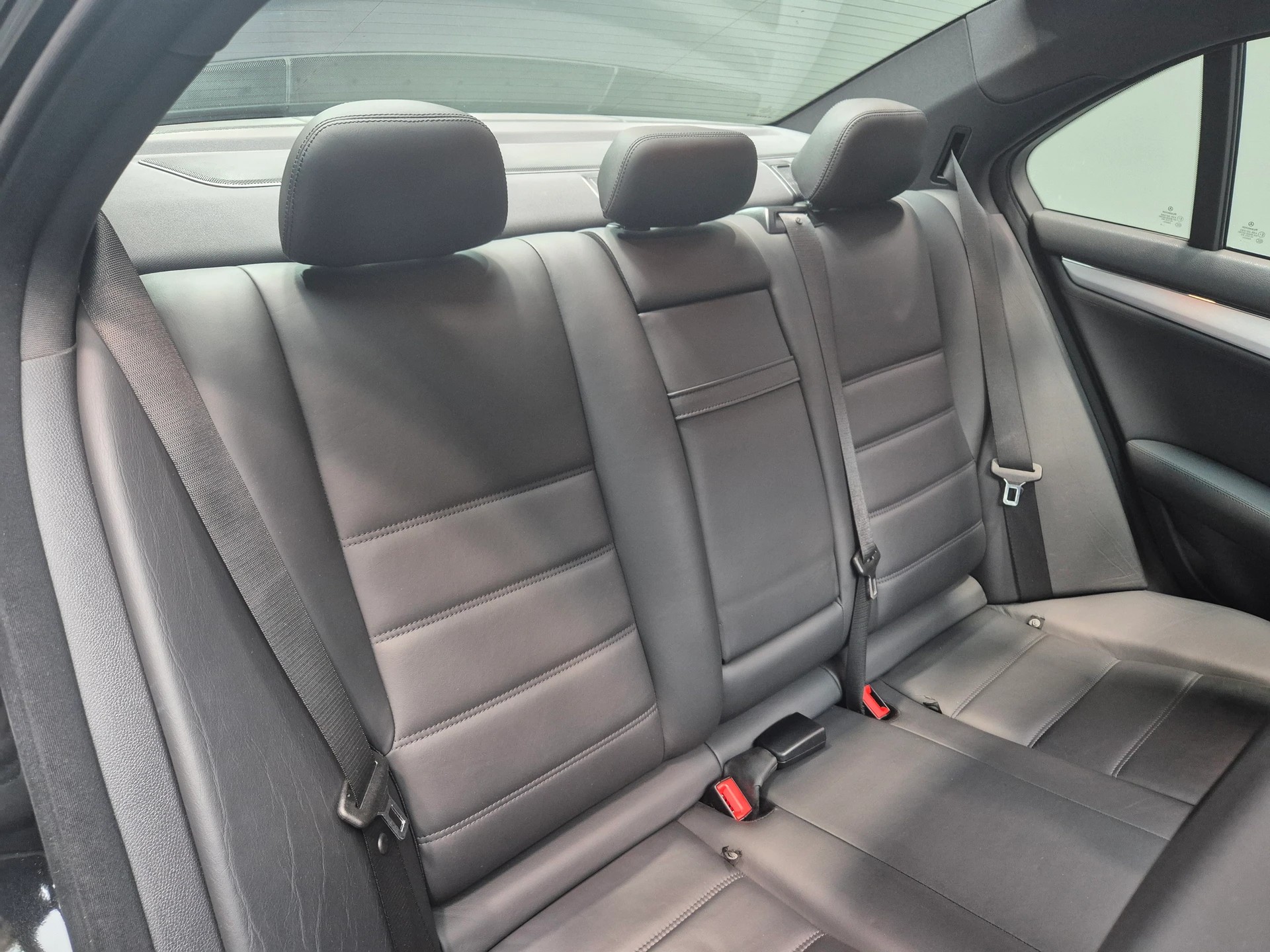 MERCEDES-BENZ C 63 AMG Avantgarde 7G-Tronic-image-14