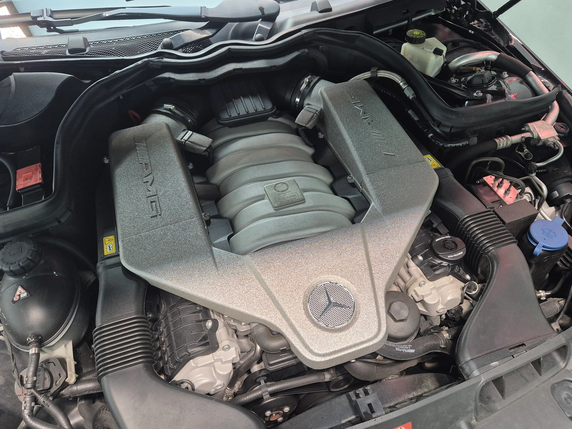 MERCEDES-BENZ C 63 AMG Avantgarde 7G-Tronic-image-26