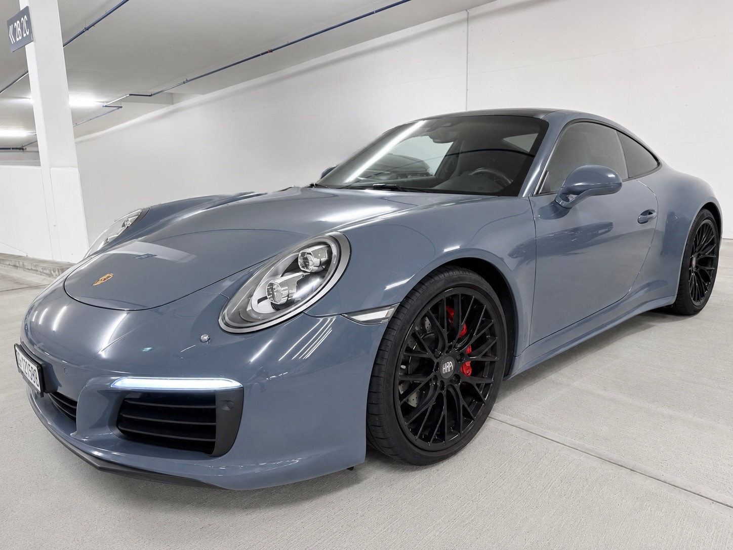 PORSCHE 911 3.0 Carrera 4 PDK-image-1
