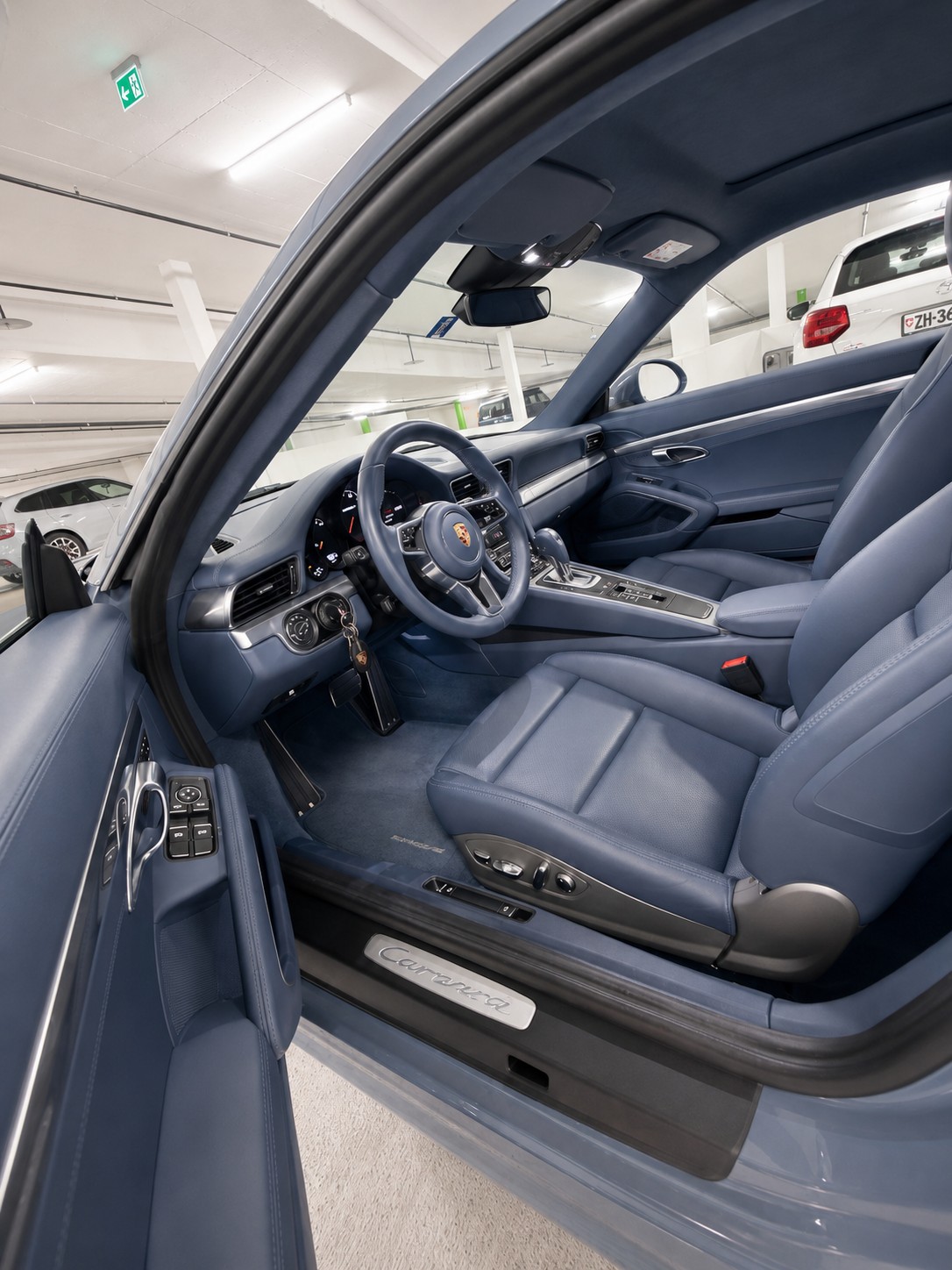 PORSCHE 911 3.0 Carrera 4 PDK-image-2