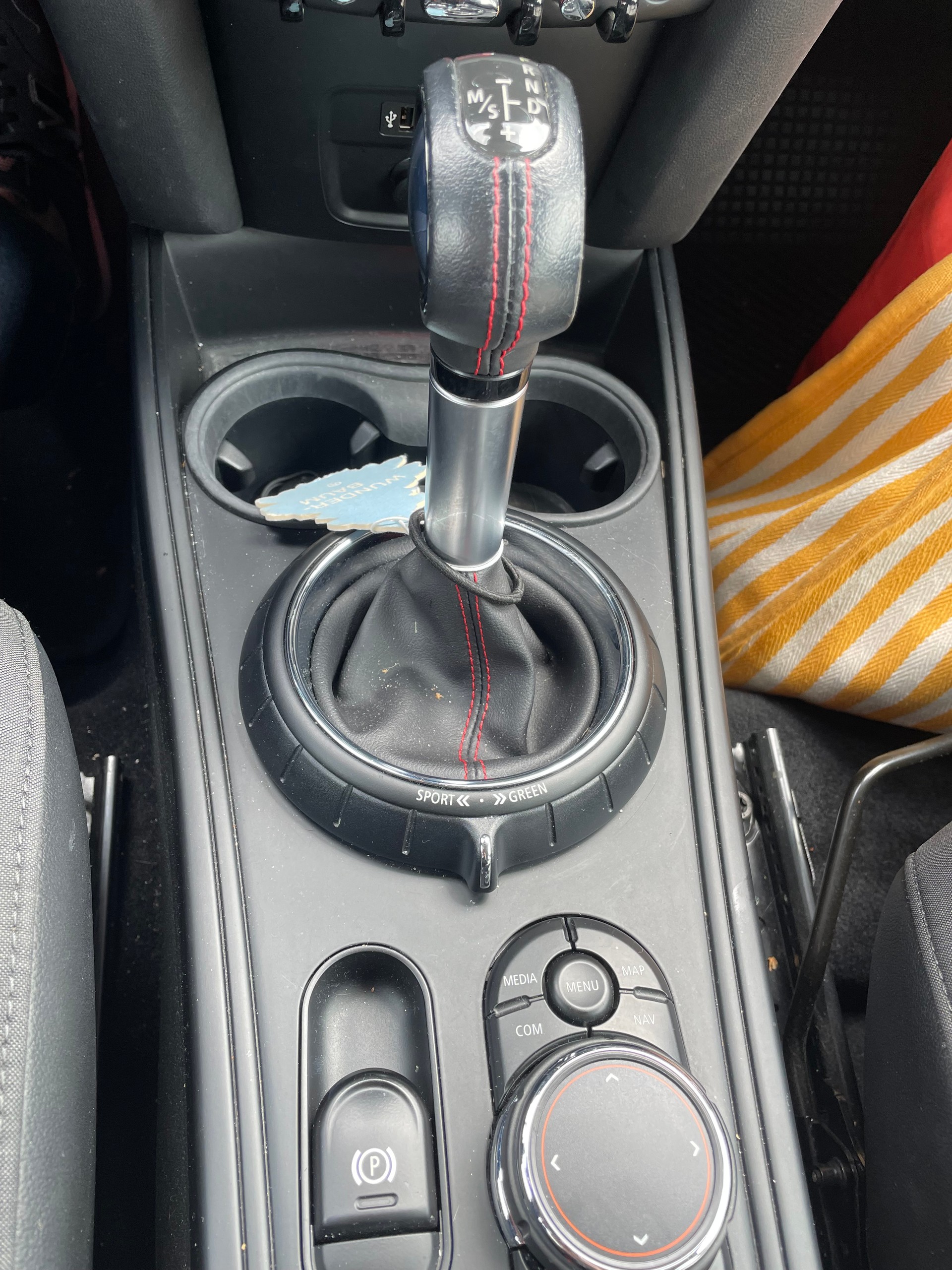 MINI 1.5i Cooper-image-2