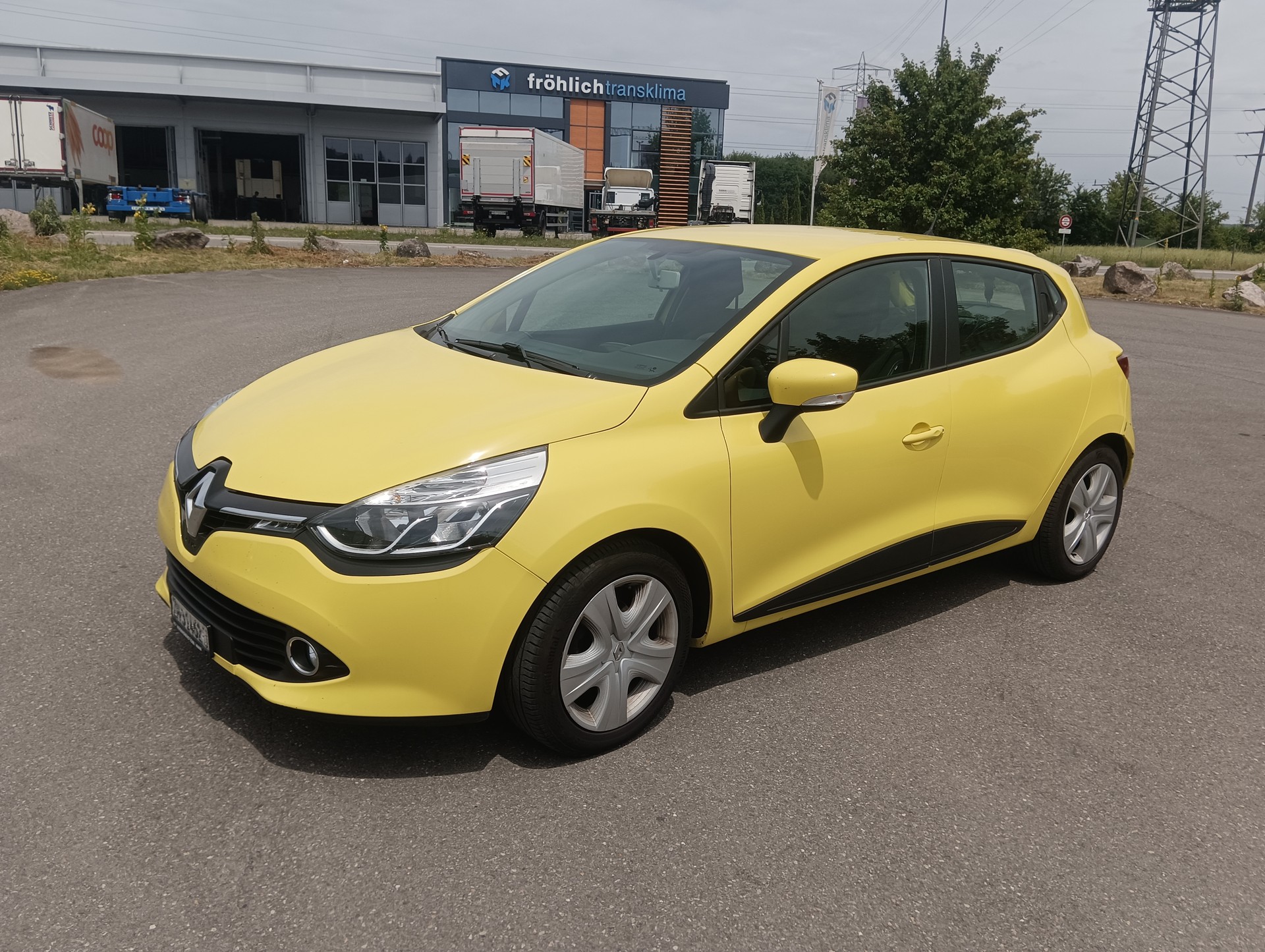 RENAULT Clio 0.9 12V Dynamique-image-5