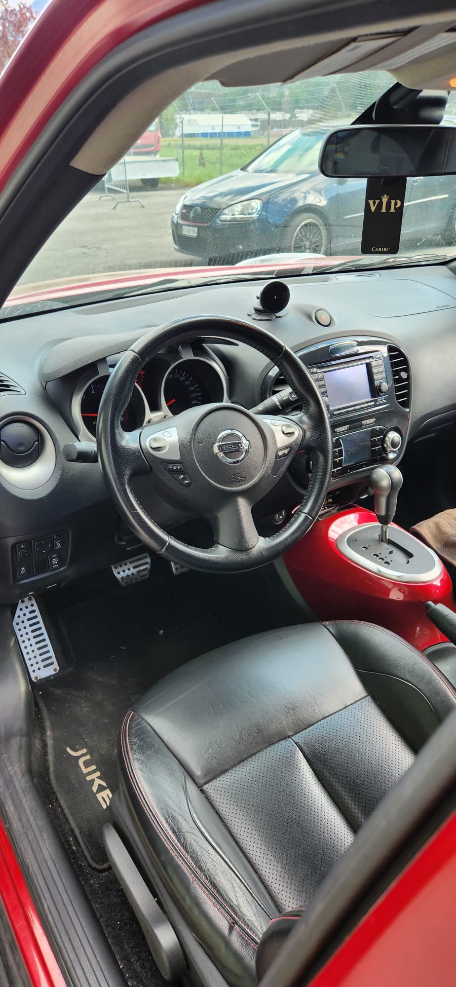 NISSAN Juke 1.6 DIG-T tekna 4x4 Xtronic M-CVT-image-4