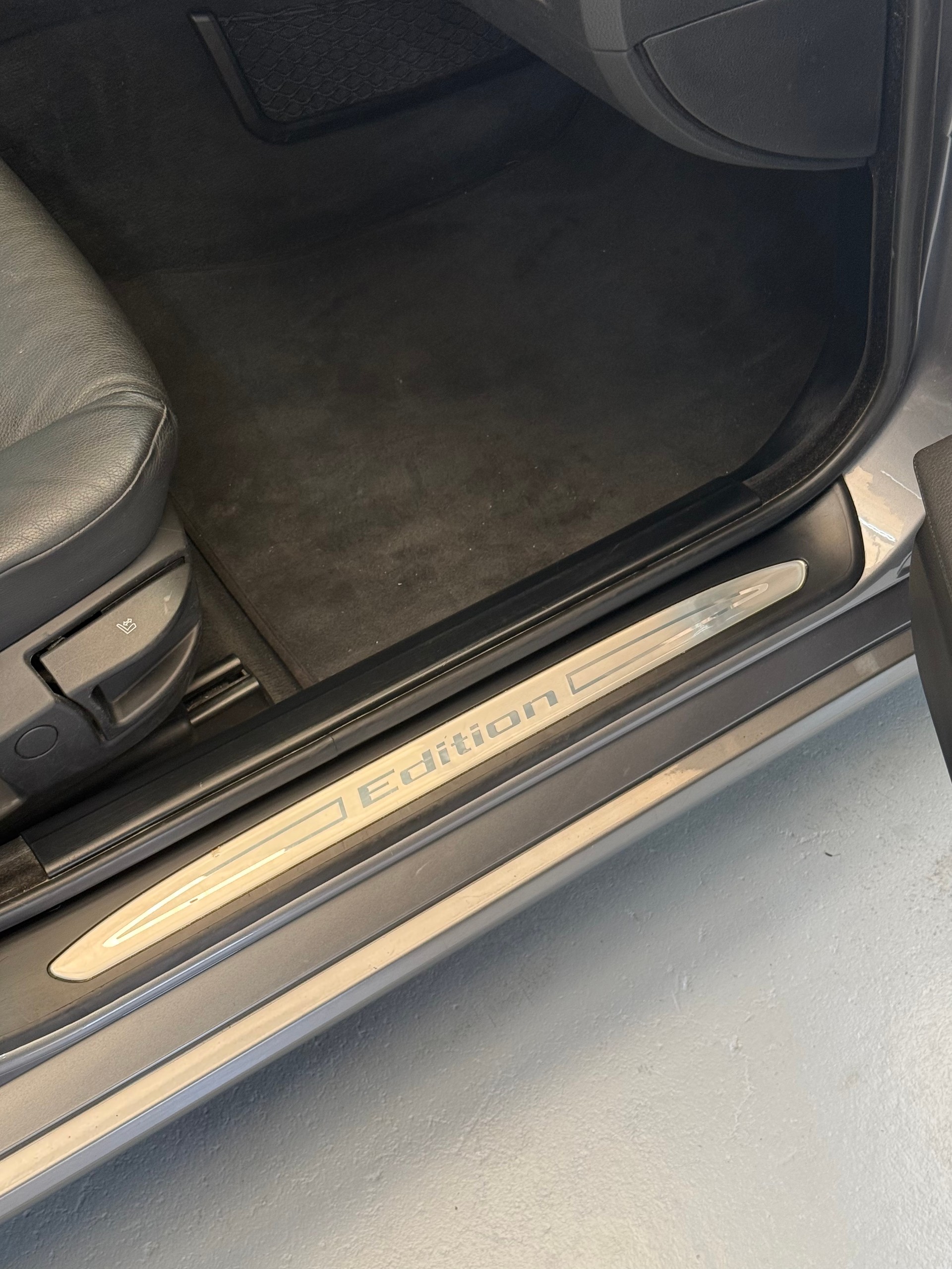 BMW 525xd Touring Steptronic Facelift (Edition)-image-7