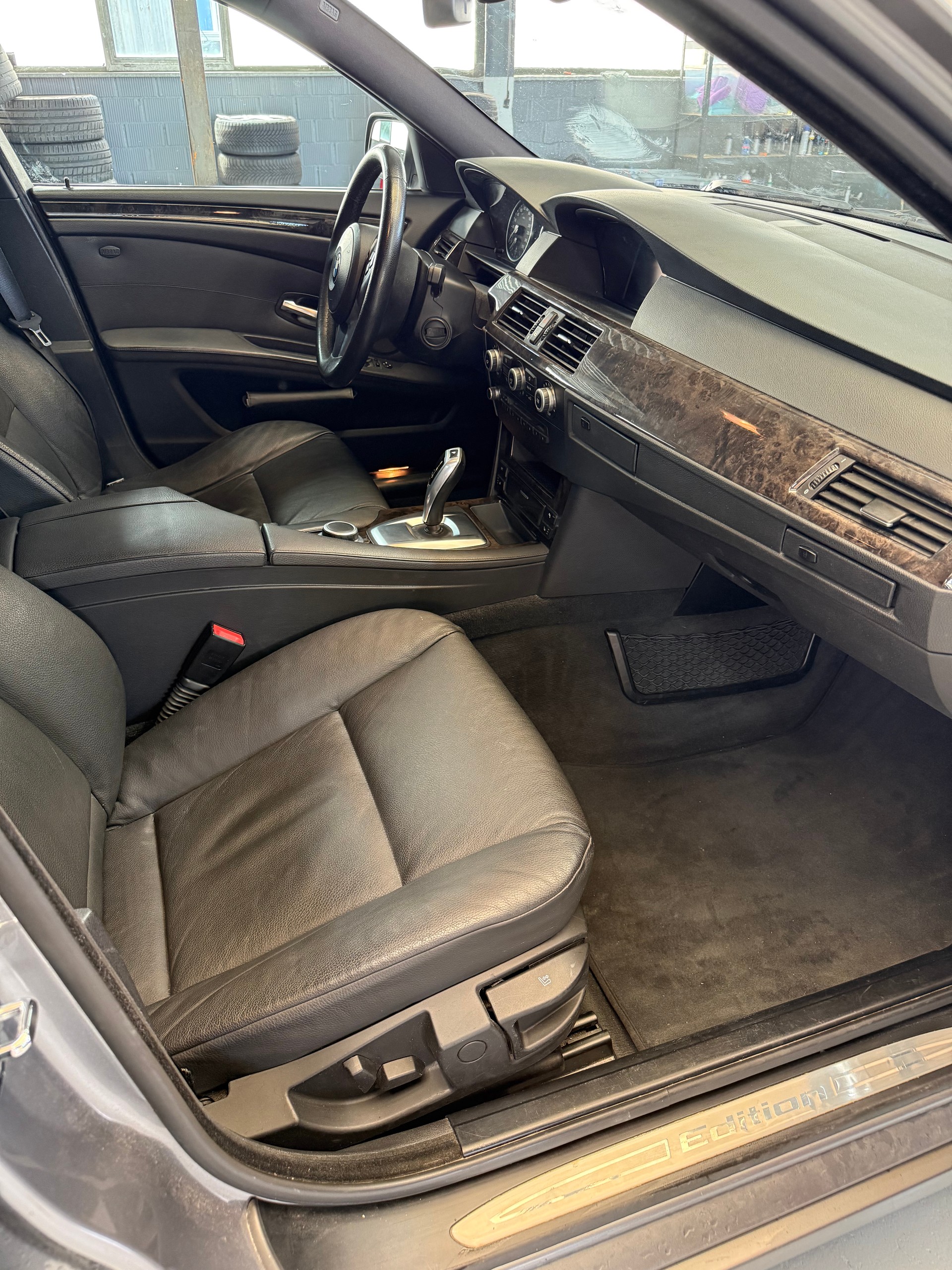 BMW 525xd Touring Steptronic Facelift (Edition)-image-6