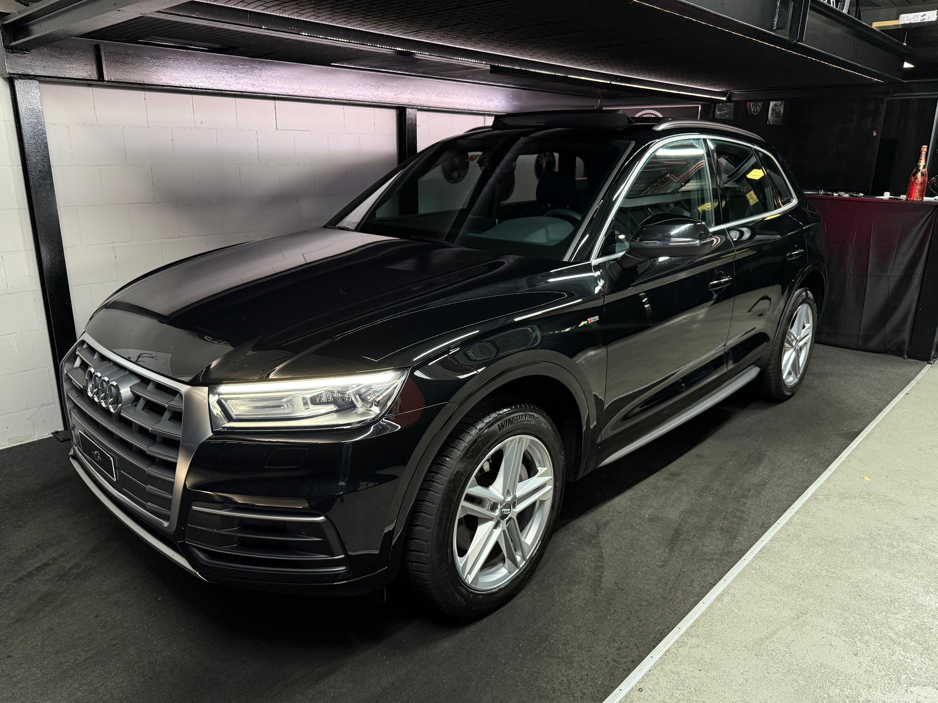 AUDI Q5 2.0 TDI S-Line sport quattro S-tronic-image-18