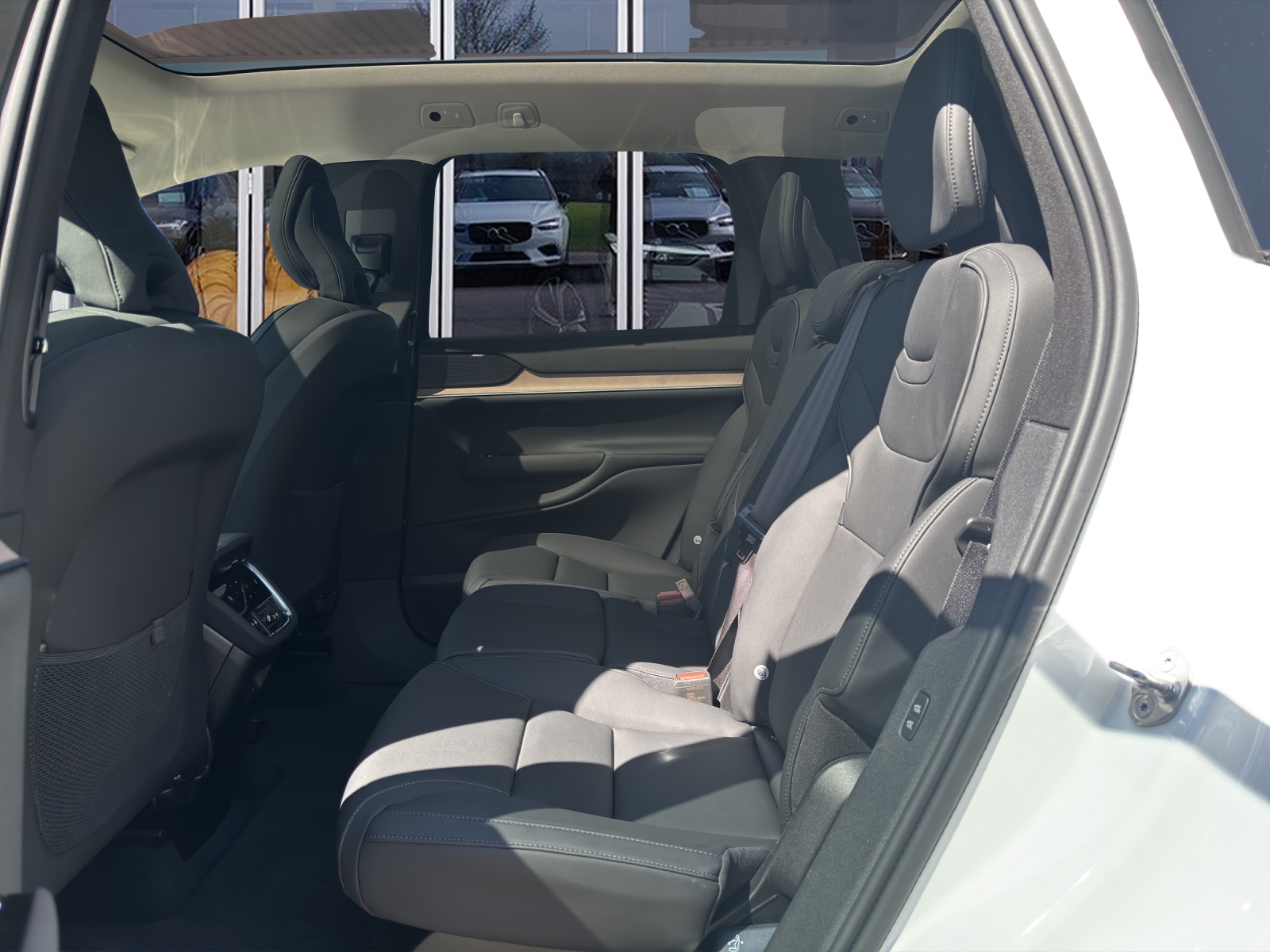 VOLVO EX90 Twin Performance Ultra AWD-image-13
