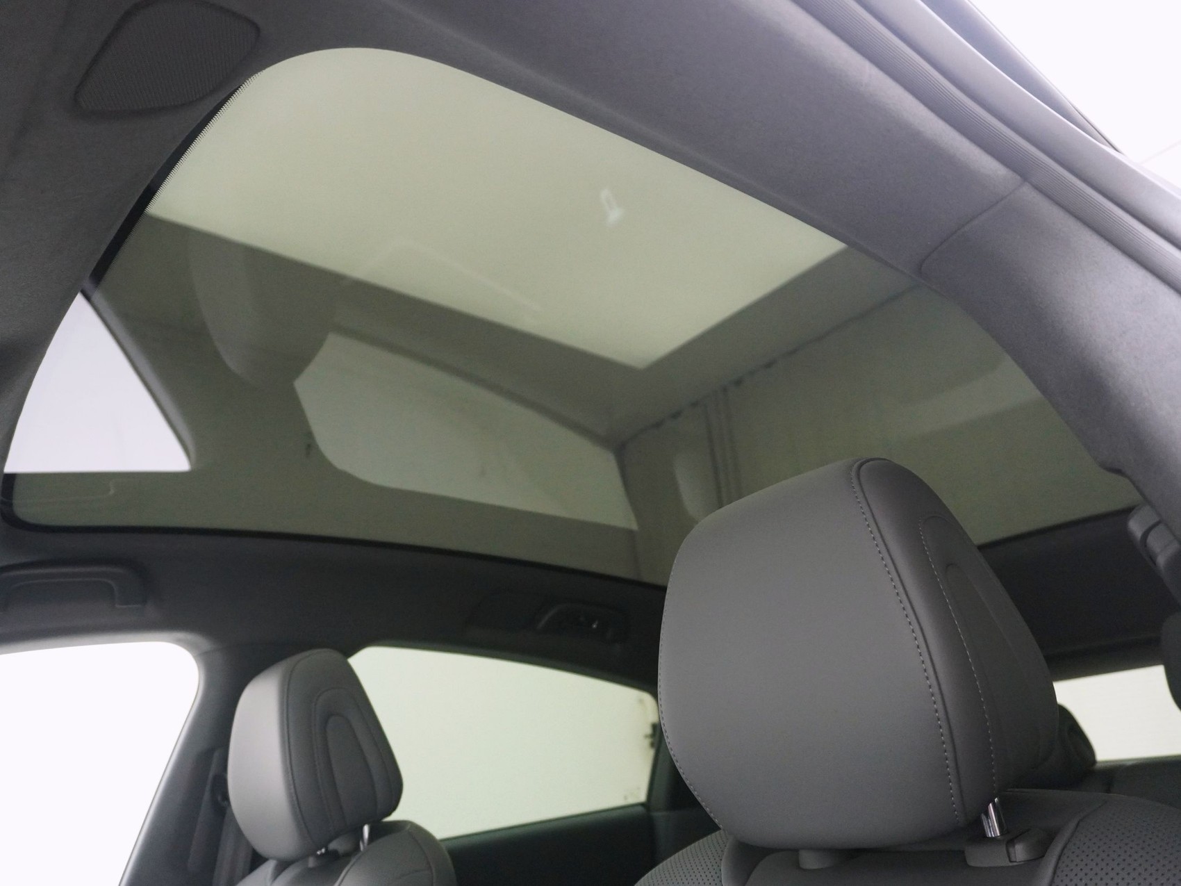 XPENG G6 Performance AWD-image-24