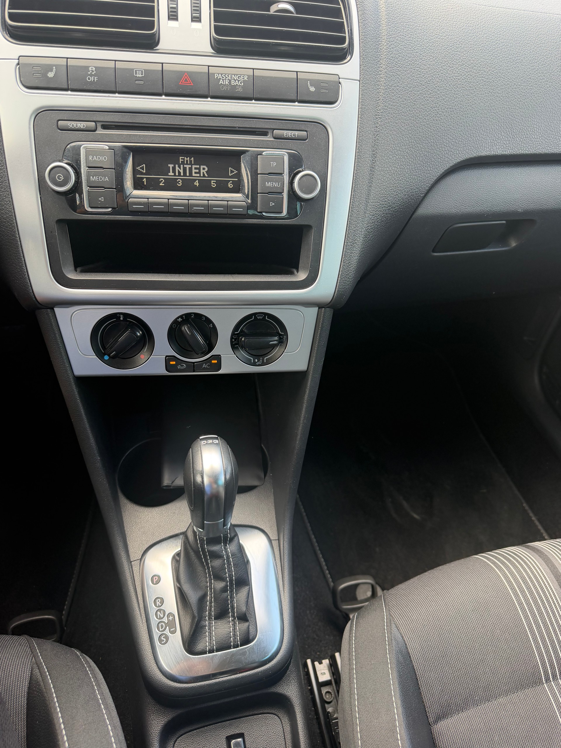VW POLO-image-7