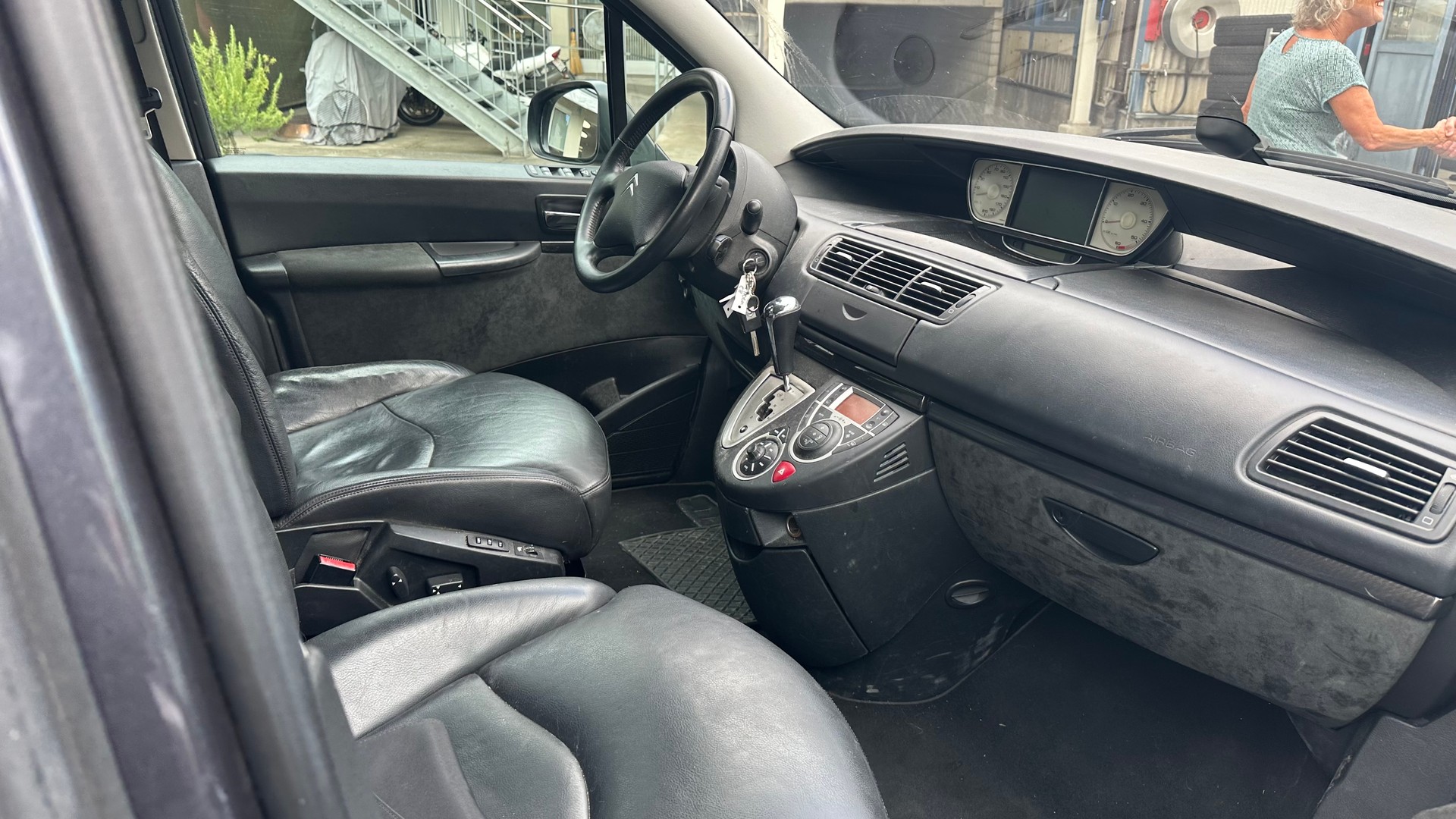 CITROEN C8 2.0 16V HDi Exclusive Automatic-image-4