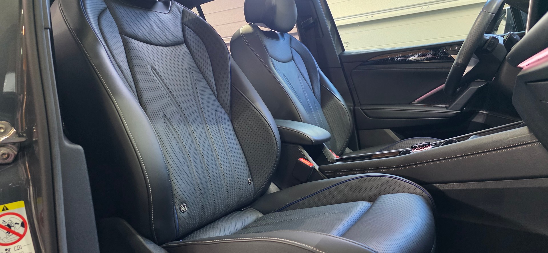 VW Tiguan 2.0 TDI SCR R-Line 4Motion DSG *360°Kamera*ACC/LaneAssist*Sitz-Lenkradheizung*Massagefunktion*Pamoramadach*-image-25
