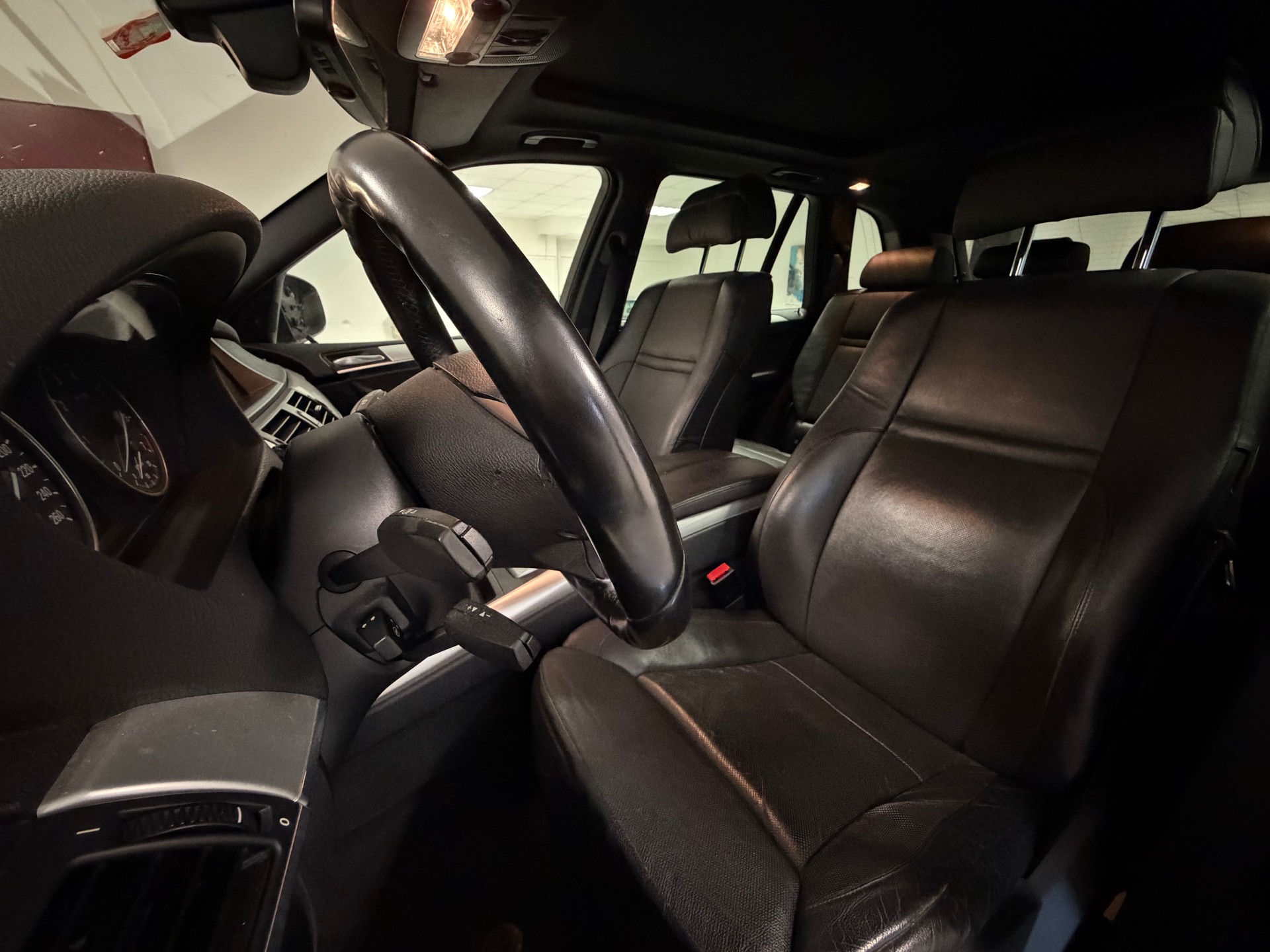 BMW X5 xDrive 48i (4.8i) Steptronic-image-23