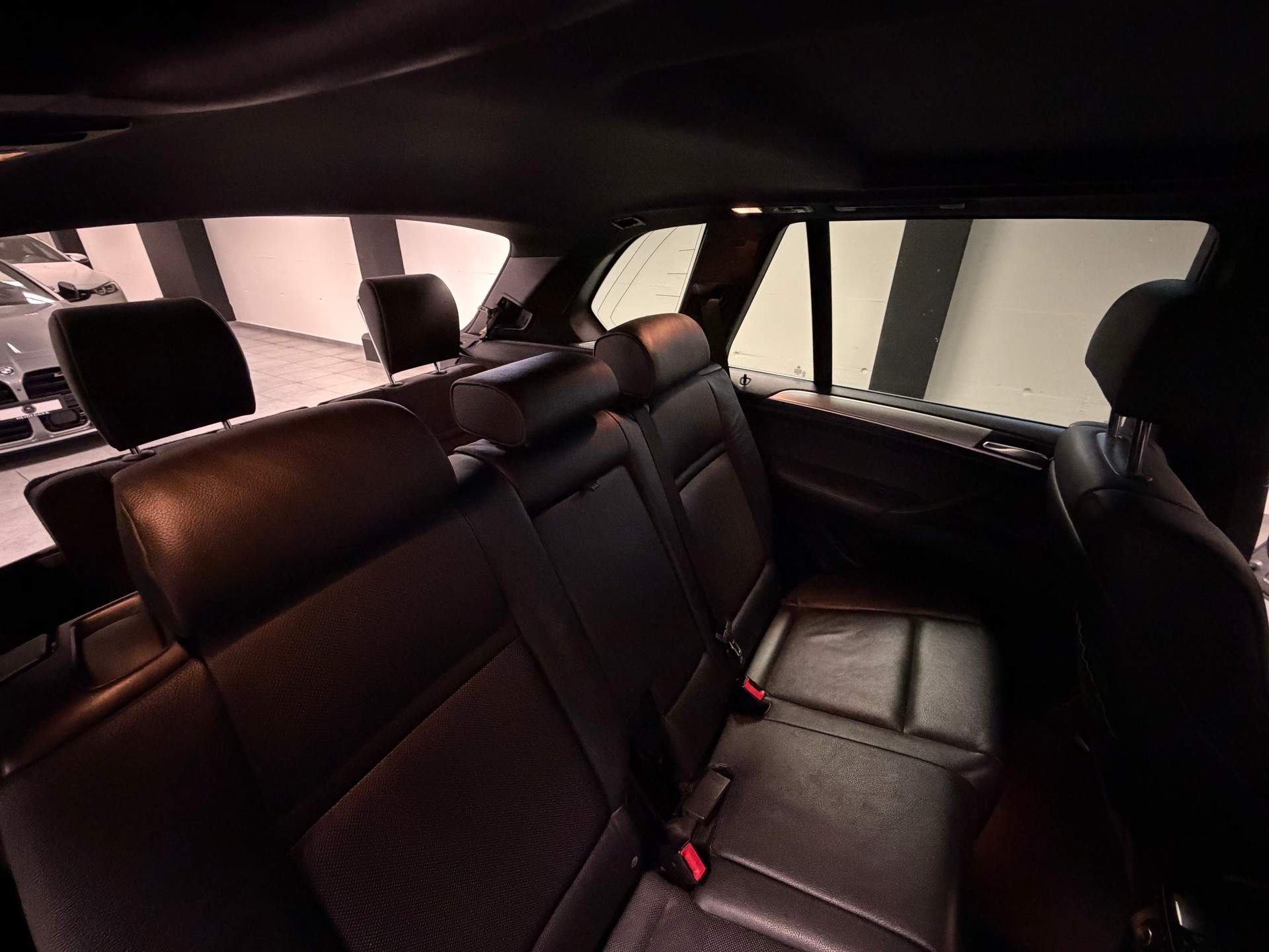 BMW X5 xDrive 48i (4.8i) Steptronic-image-17