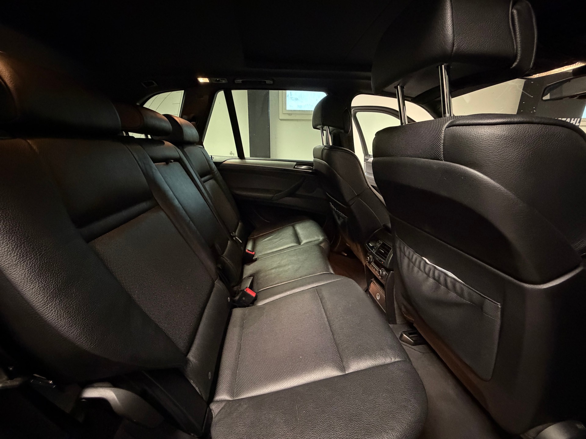 BMW X5 xDrive 48i (4.8i) Steptronic-image-16