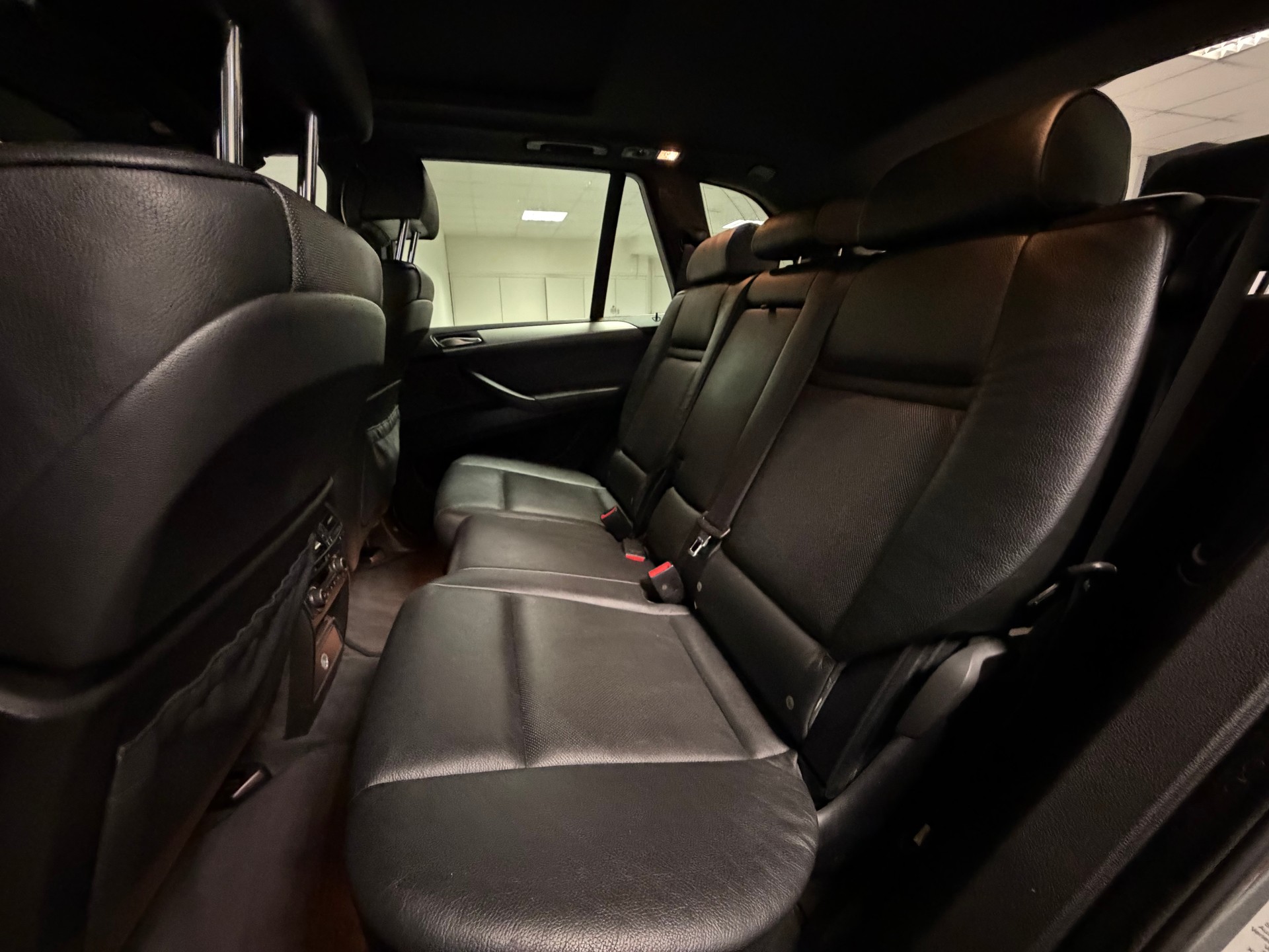 BMW X5 xDrive 48i (4.8i) Steptronic-image-24