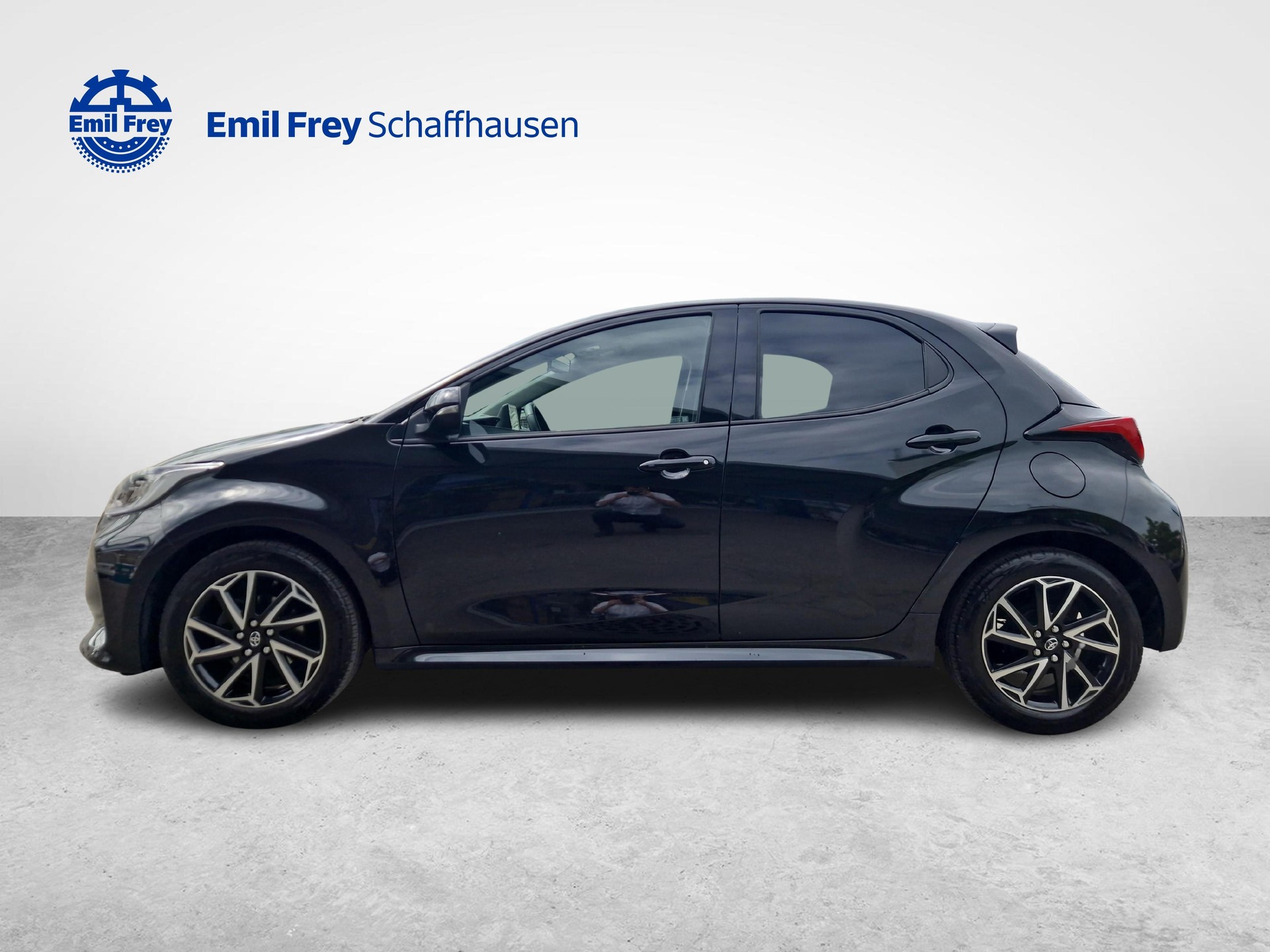 TOYOTA Yaris 1.5 VVT-iE Trend-image-1