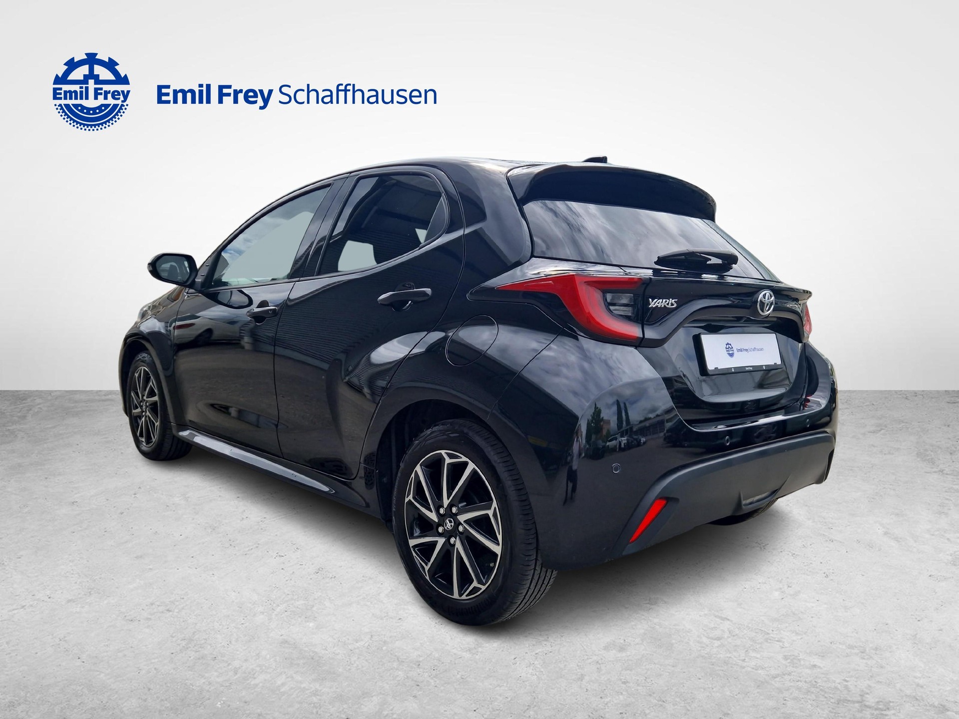 TOYOTA Yaris 1.5 VVT-iE Trend-image-2