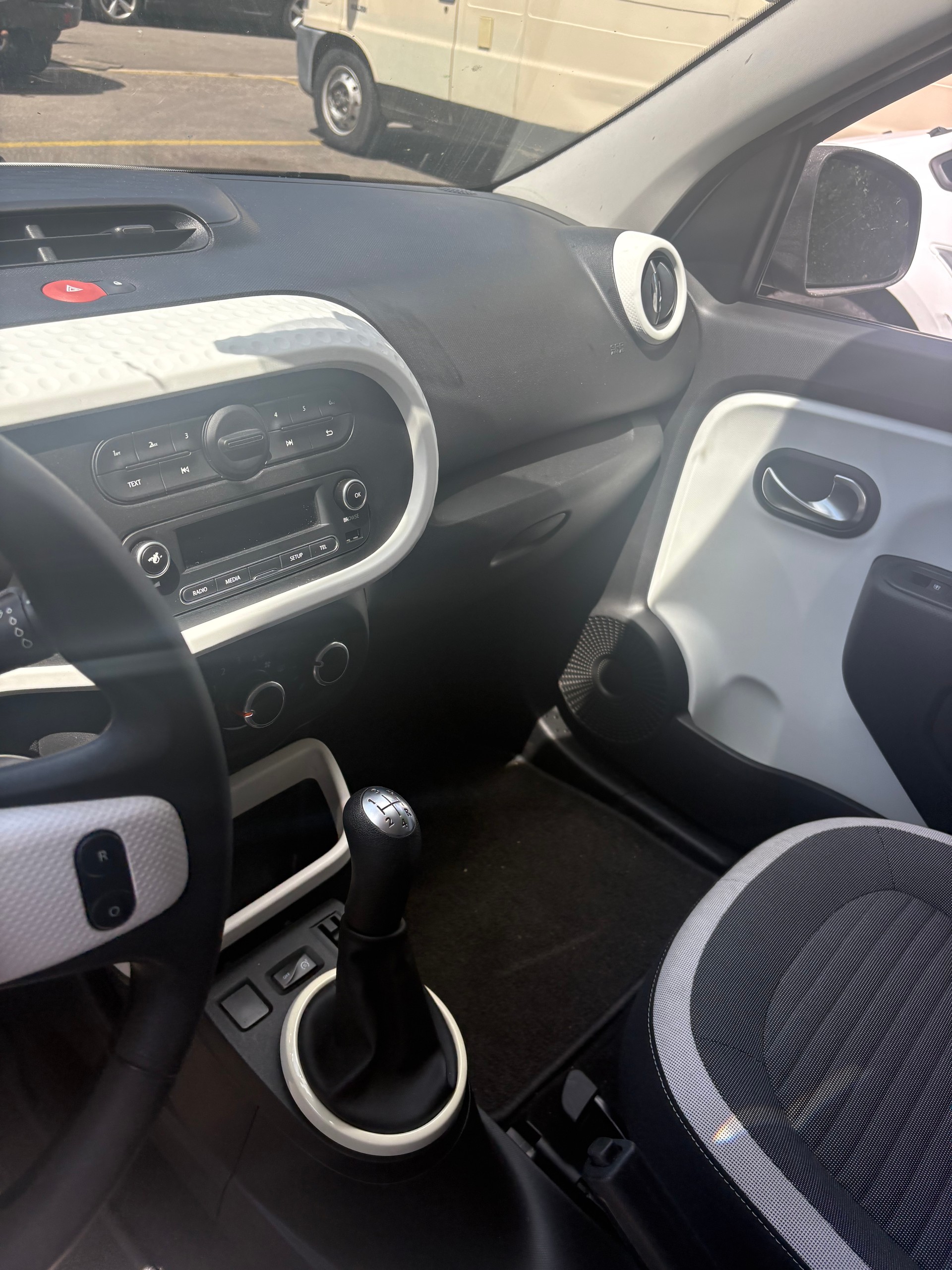 RENAULT Twingo 1.0 Zen-image-11