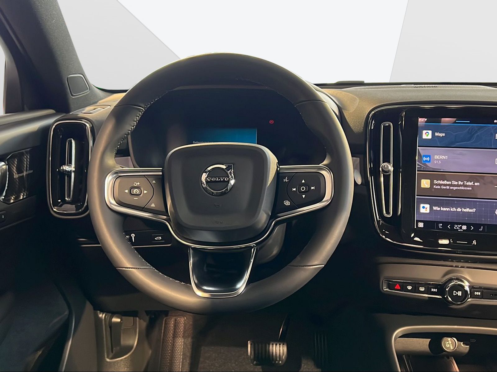 VOLVO C40 Recharge Twin-image-4