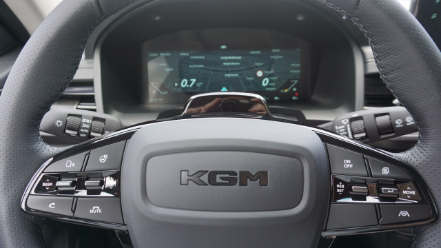 KGM-SsangYong Musso 2.2 Platinum 4WD A-image-11