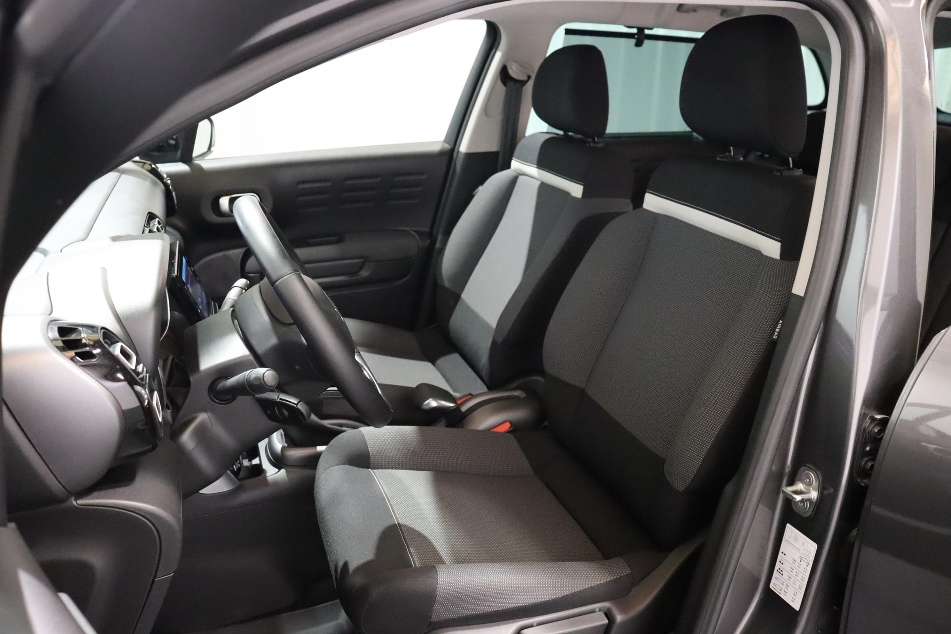 CITROEN C3 Aircross 1.5 BlueHDi Feel-image-4