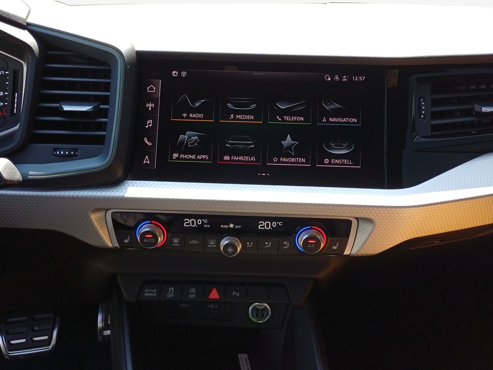 AUDI A1 Sportback 30 TFSI S Line Attraction S-tronic-image-10