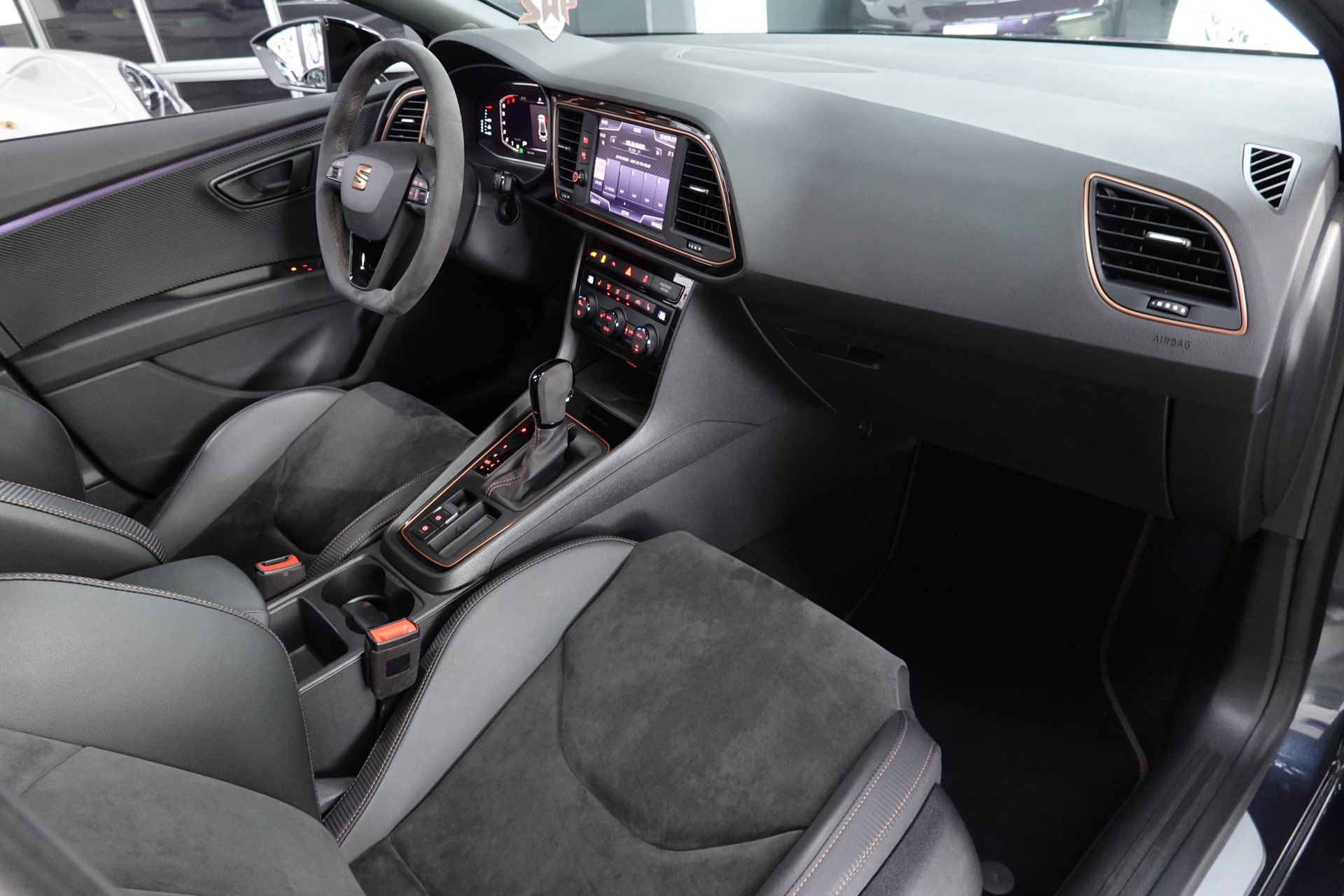 SEAT LEON 2.0 TSI CUPRA R 340 DSG 4-DRIVE APR ON TOP-image-37