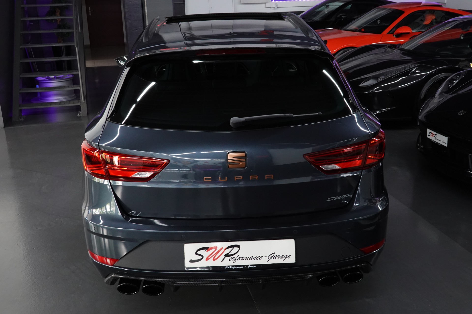 SEAT LEON 2.0 TSI CUPRA R 340 DSG 4-DRIVE APR ON TOP-image-11