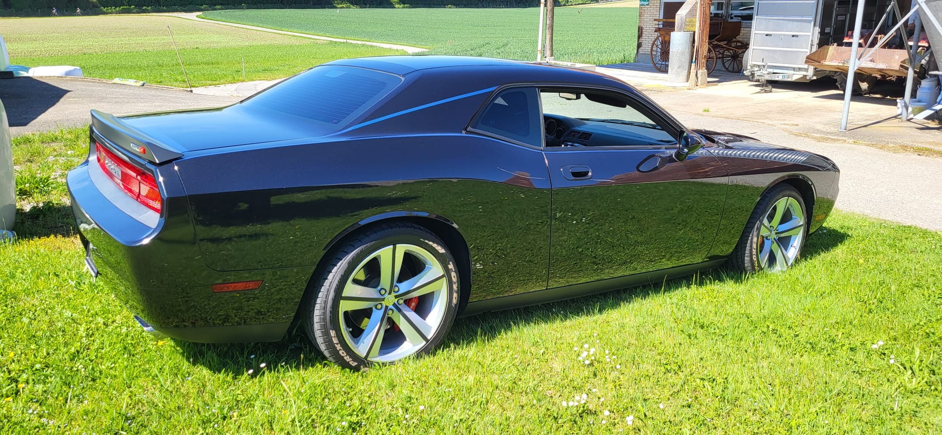 DODGE 6.1 HEMI SRT8-image-3