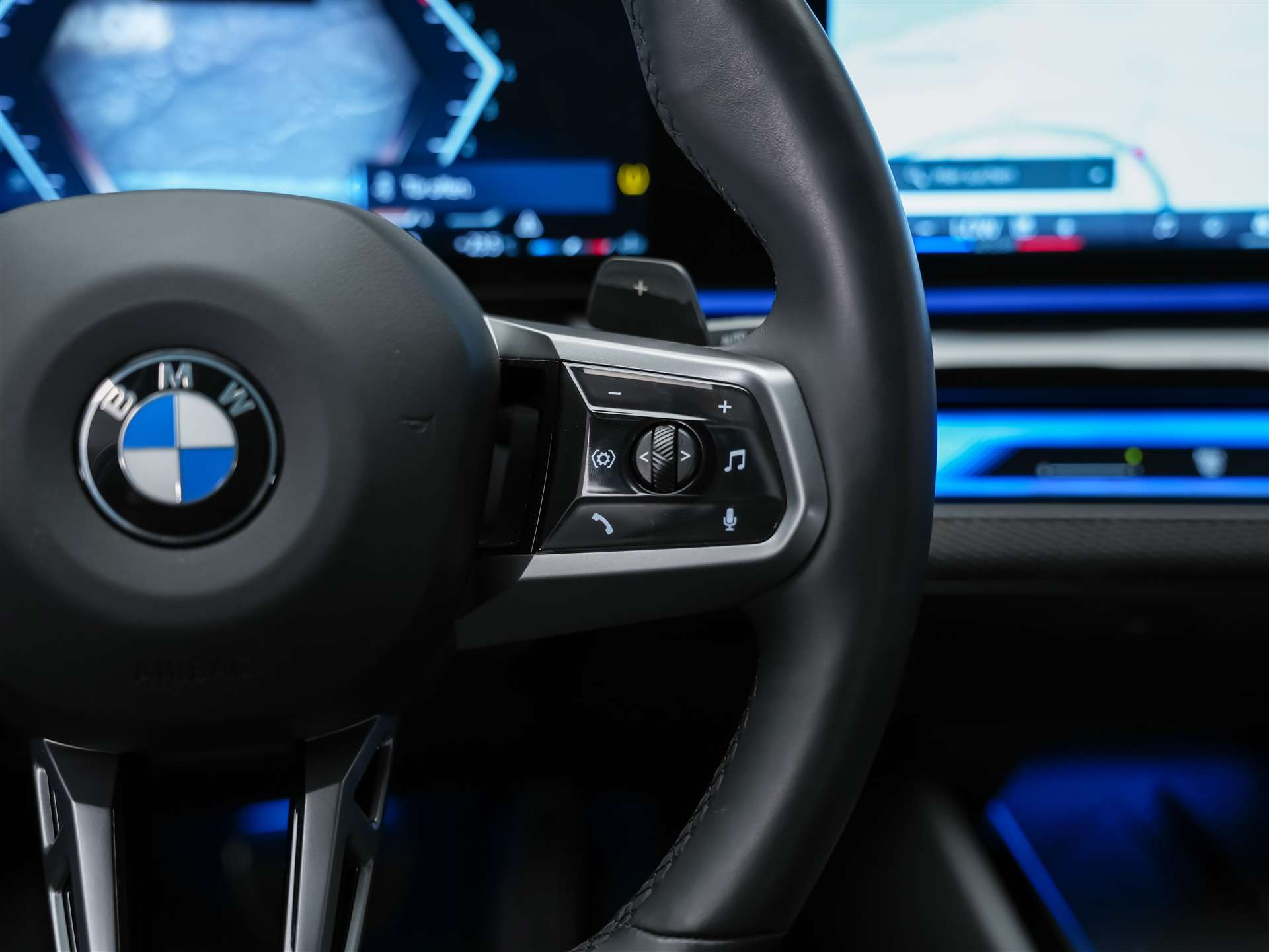 BMW 520i M Sport Steptronic *Abstandsregler*Sitzbelüftung*Harman/Kardon*Head Up*-image-32