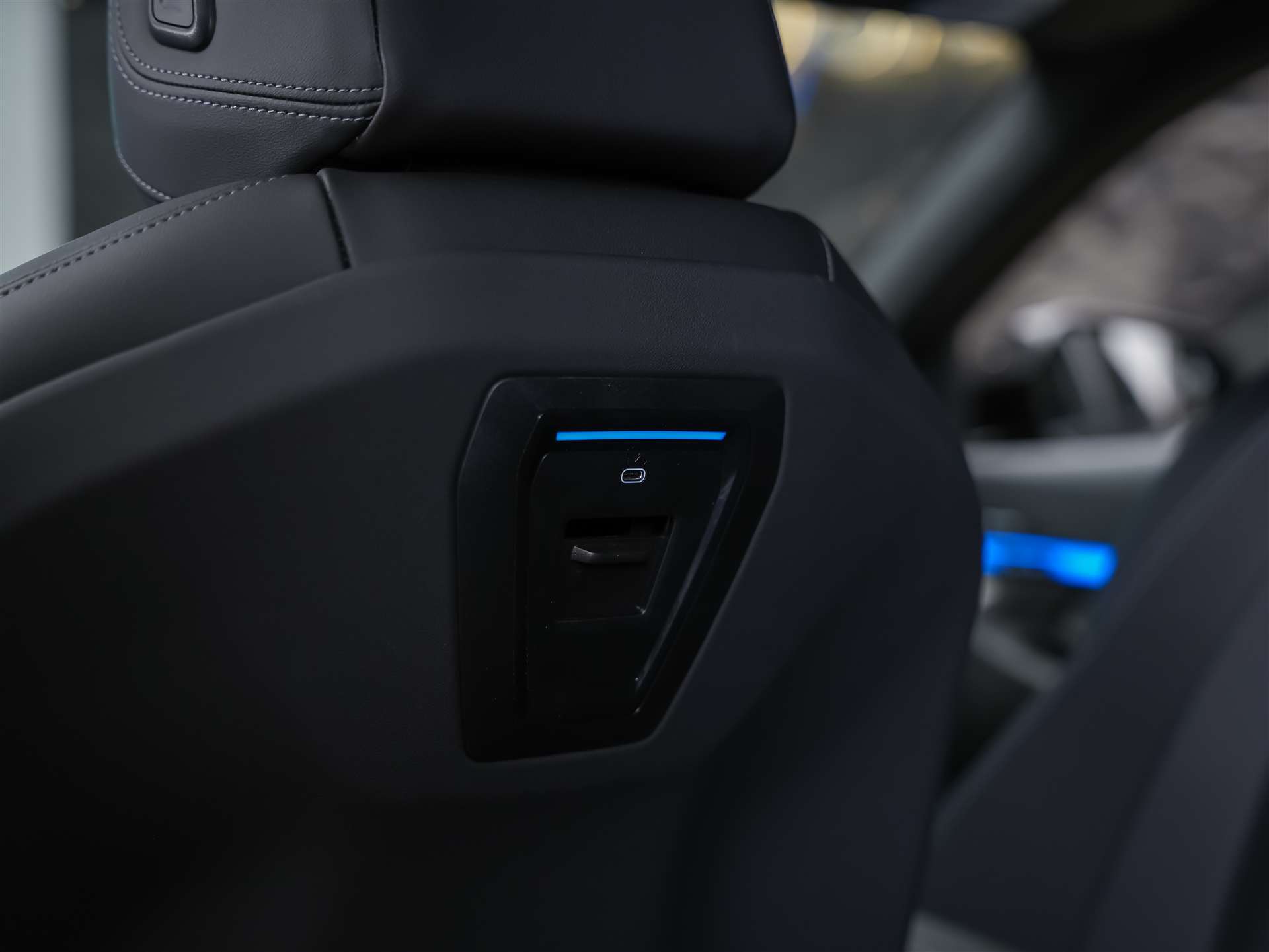 BMW 520i M Sport Steptronic *Abstandsregler*Sitzbelüftung*Harman/Kardon*Head Up*-image-12