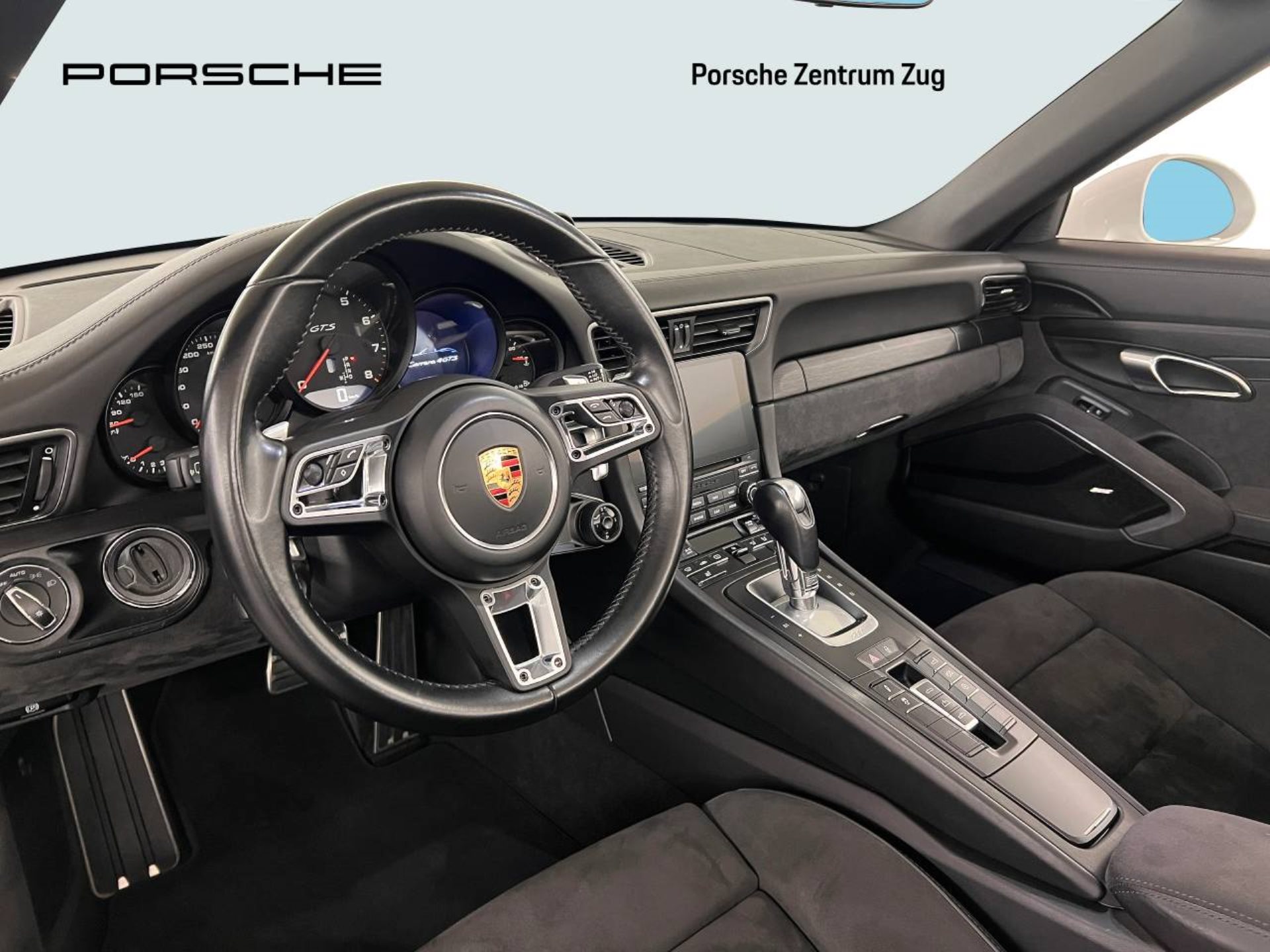 PORSCHE 911 Carrera 4 GTS Cabriolet-image-3