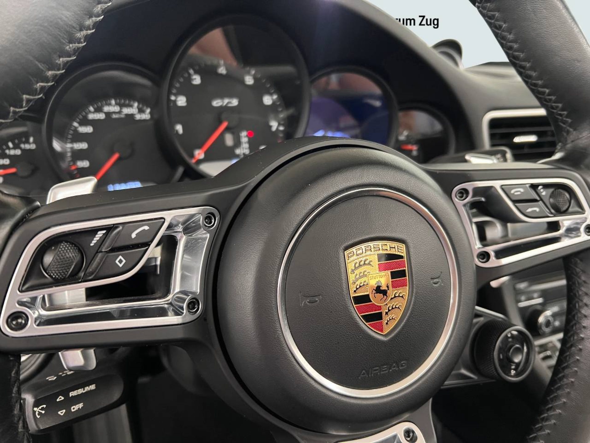 PORSCHE 911 Carrera 4 GTS Cabriolet-image-16