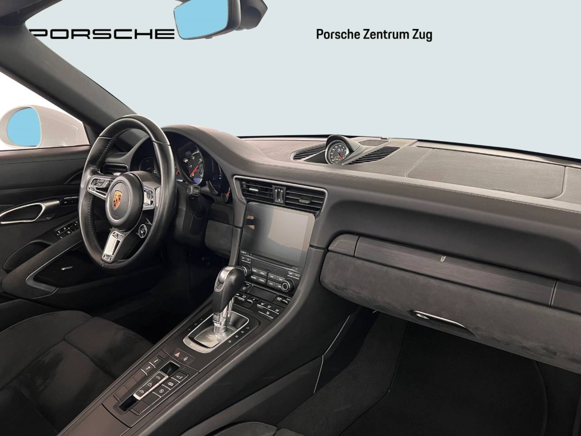 PORSCHE 911 Carrera 4 GTS Cabriolet-image-18