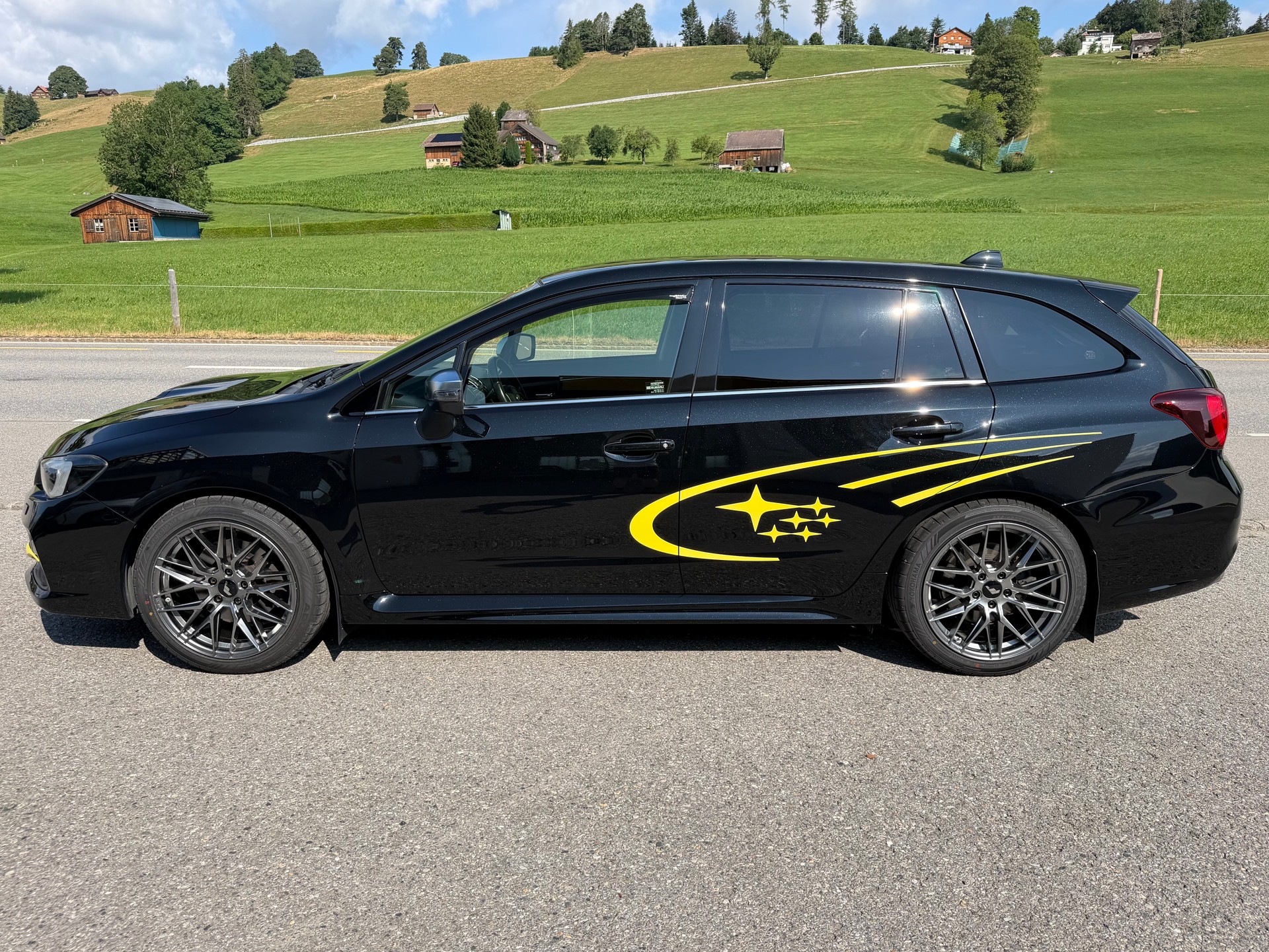 SUBARU Levorg 1.6DIT Swiss S AWD Lineartronic-image-2