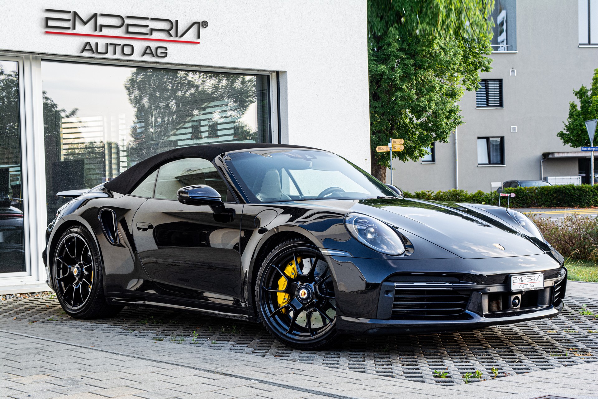 PORSCHE 911 Turbo S Cabriolet PDK-image-4