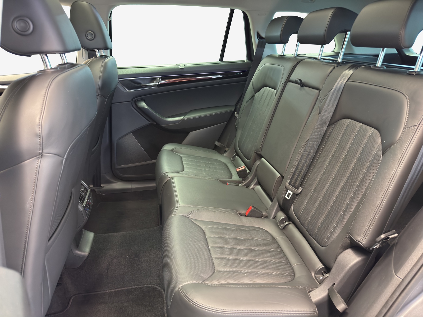 SKODA Kodiaq 2.0 TSI 4x4 L&K-image-11