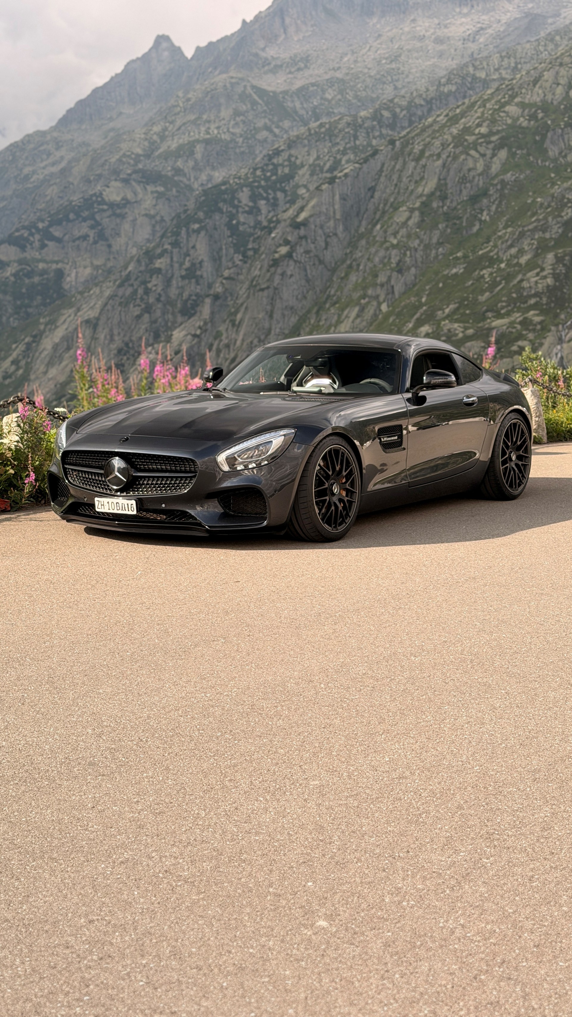 MERCEDES-BENZ AMG GT S-image-0