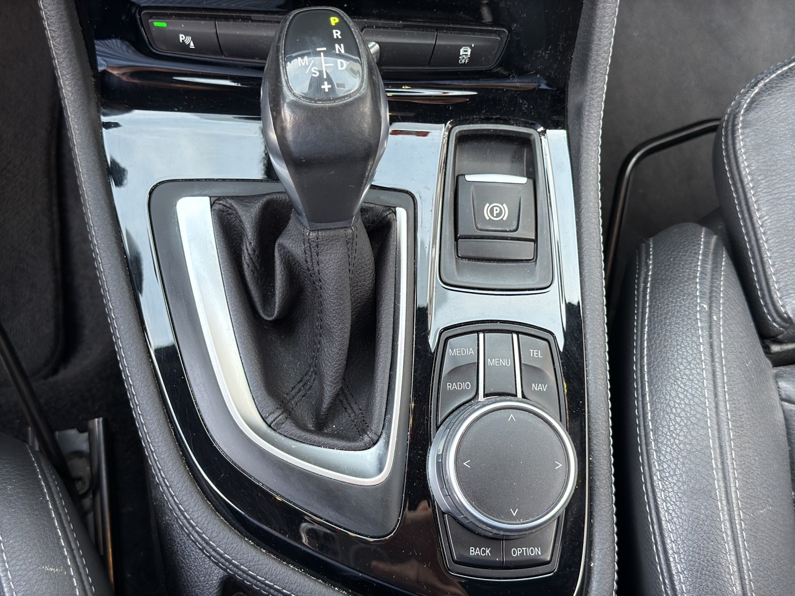 BMW 218d xDrive Gran Tourer M Sport Steptronic-image-25