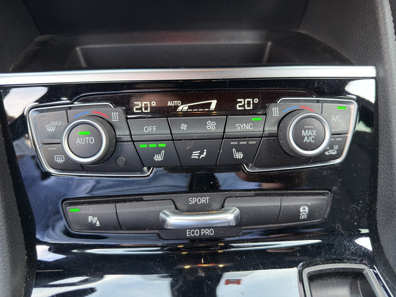 BMW 218d xDrive Gran Tourer M Sport Steptronic-image-15