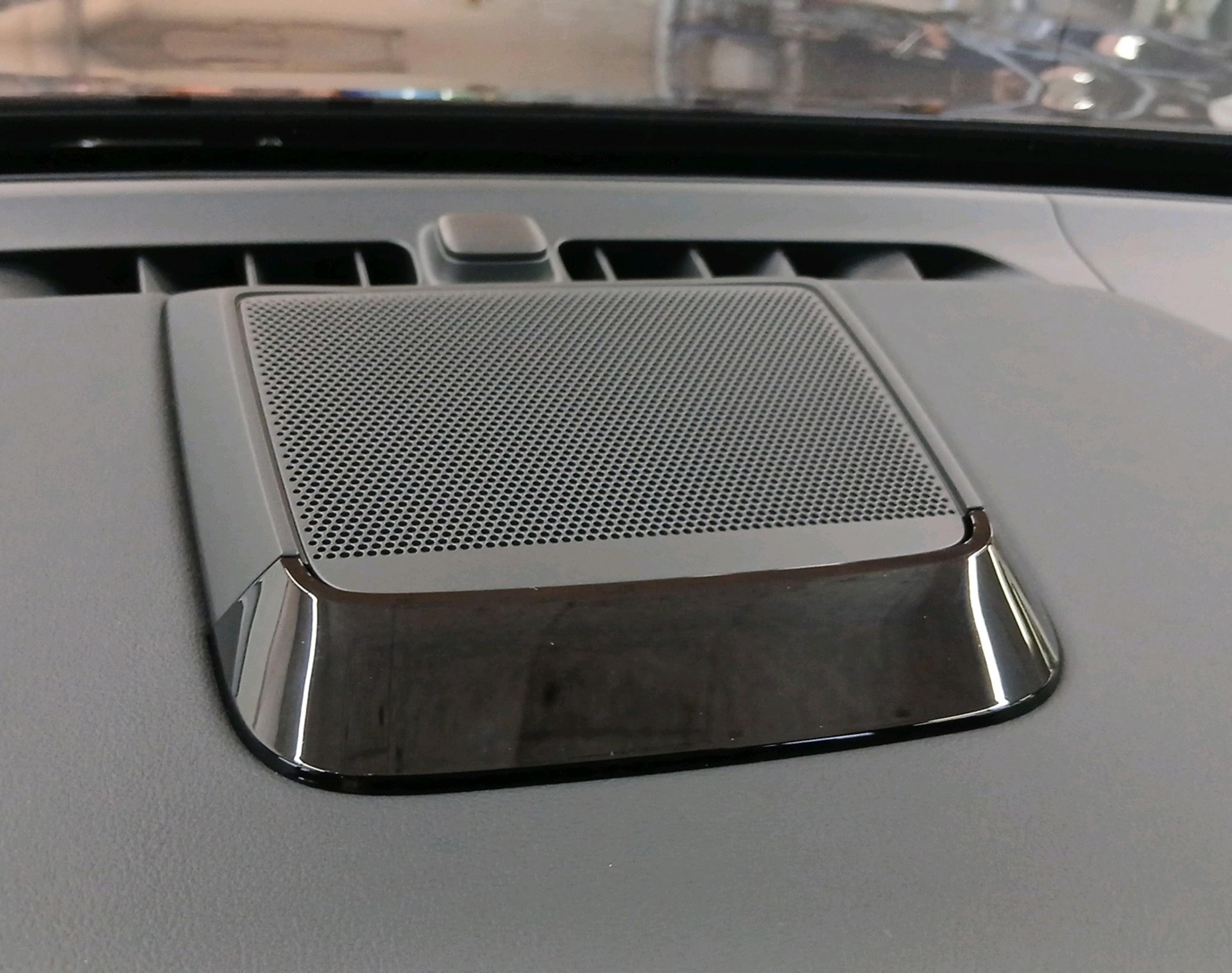 VOLVO EX 90 Twin Ultra AWD-image-15