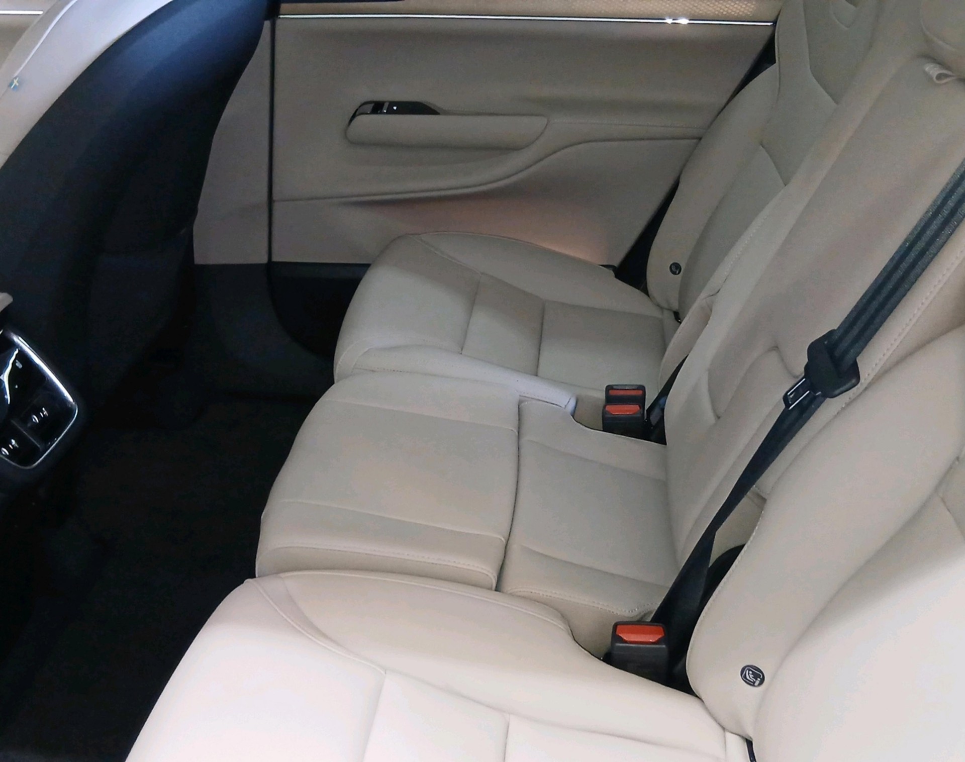 VOLVO EX 90 Twin Ultra AWD-image-3