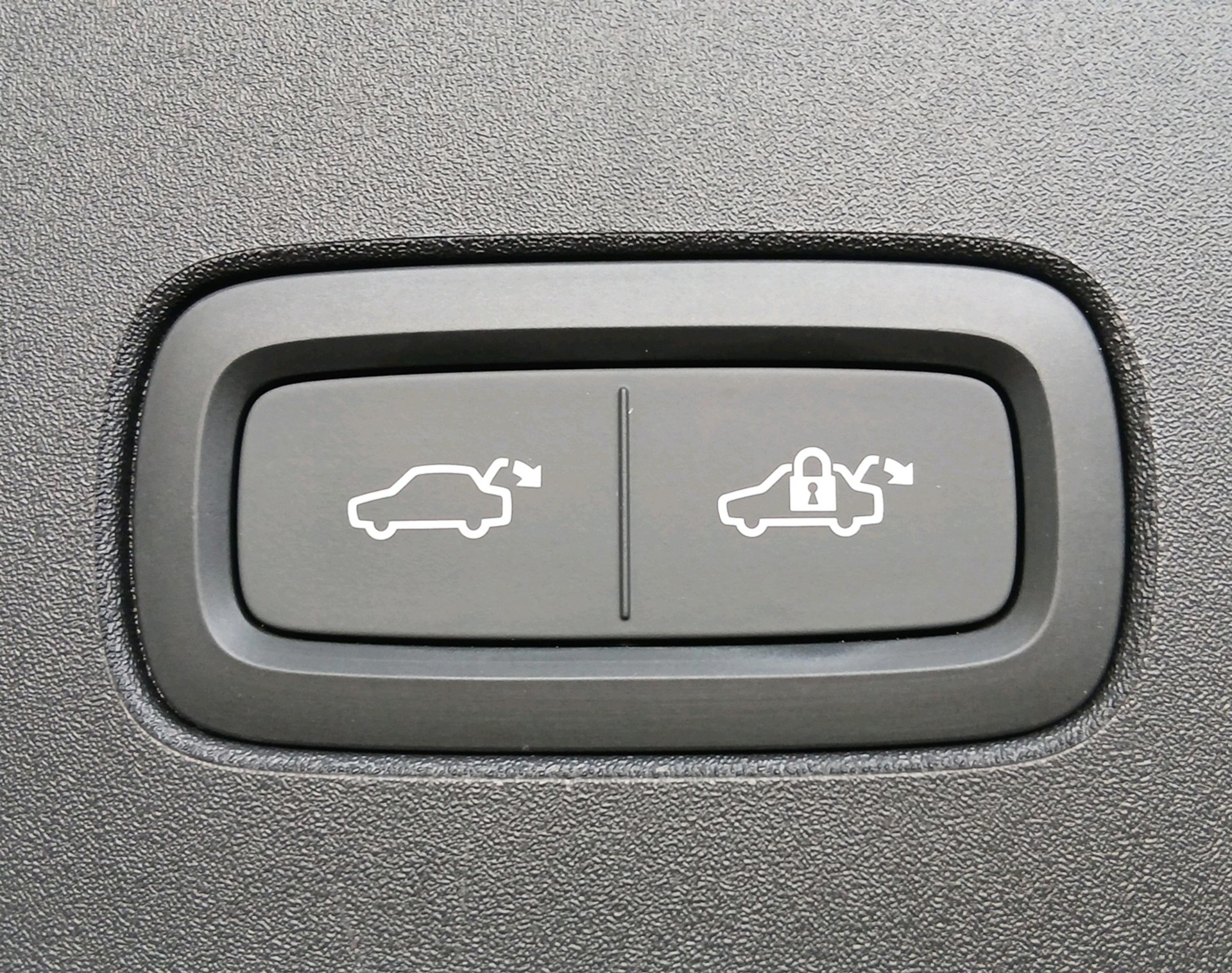 VOLVO EX 90 Twin Ultra AWD-image-19